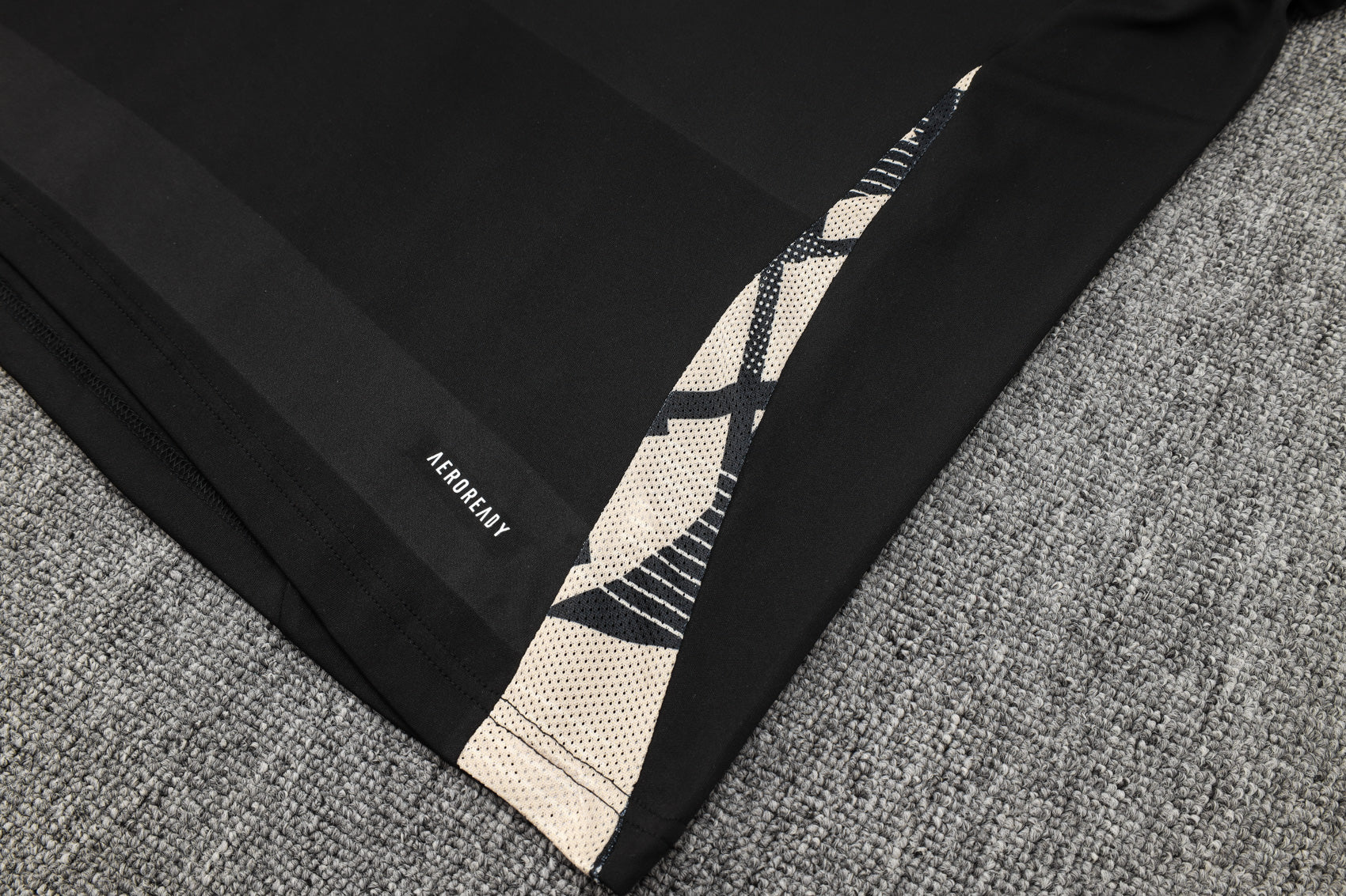 New Real Madrid 8º TrackSuit Corto 24/25