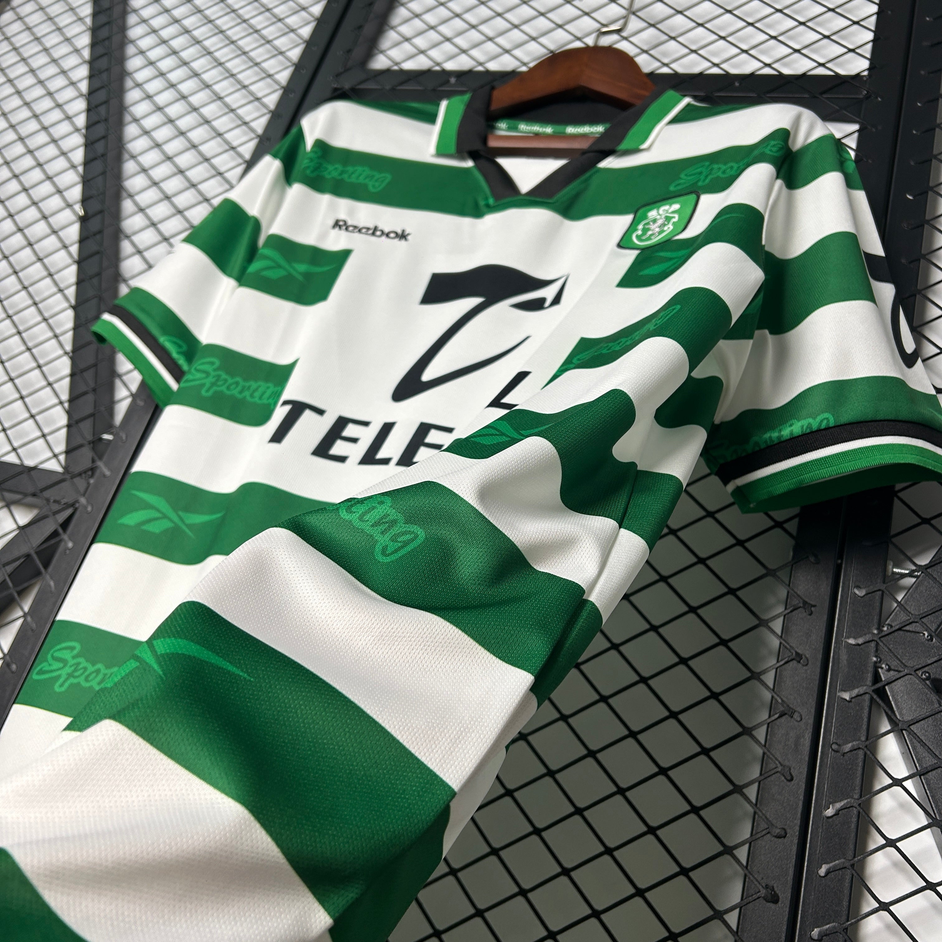 New Sporting Lisboa Retro Shirt 99/00