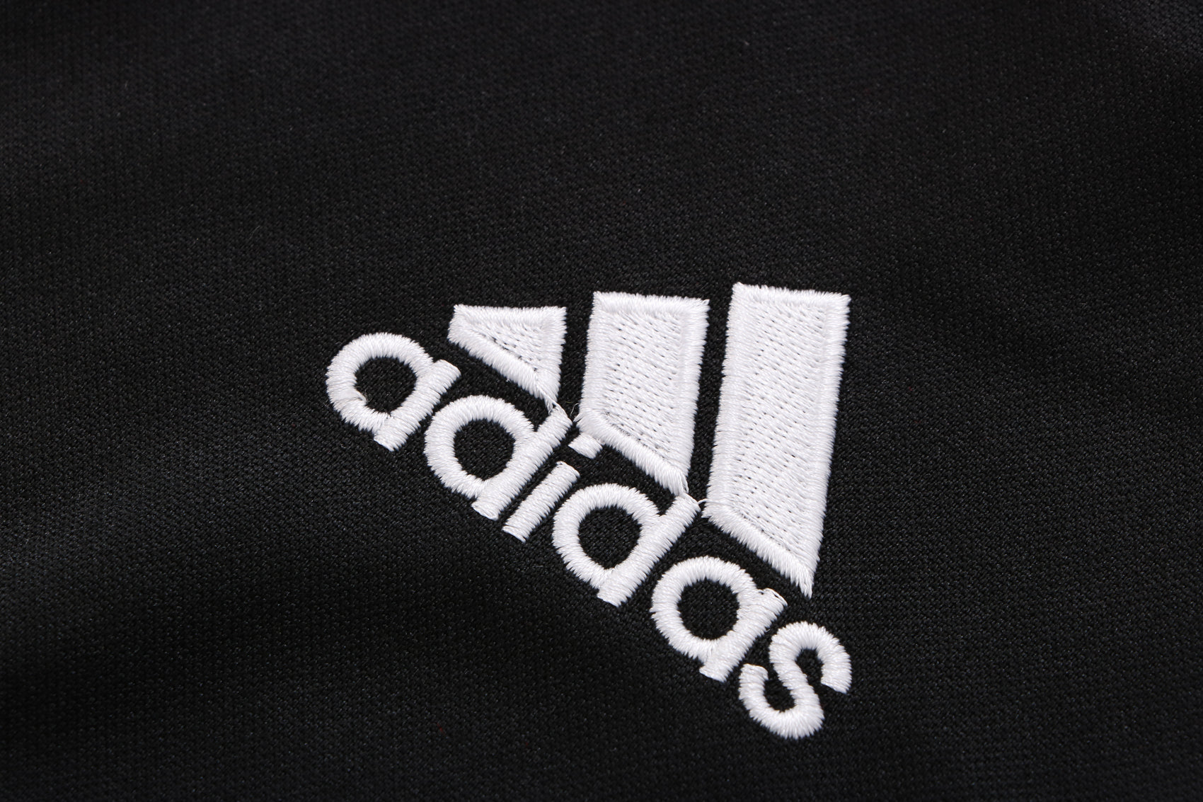 New Real Madrid TrackSuit Corto 2º