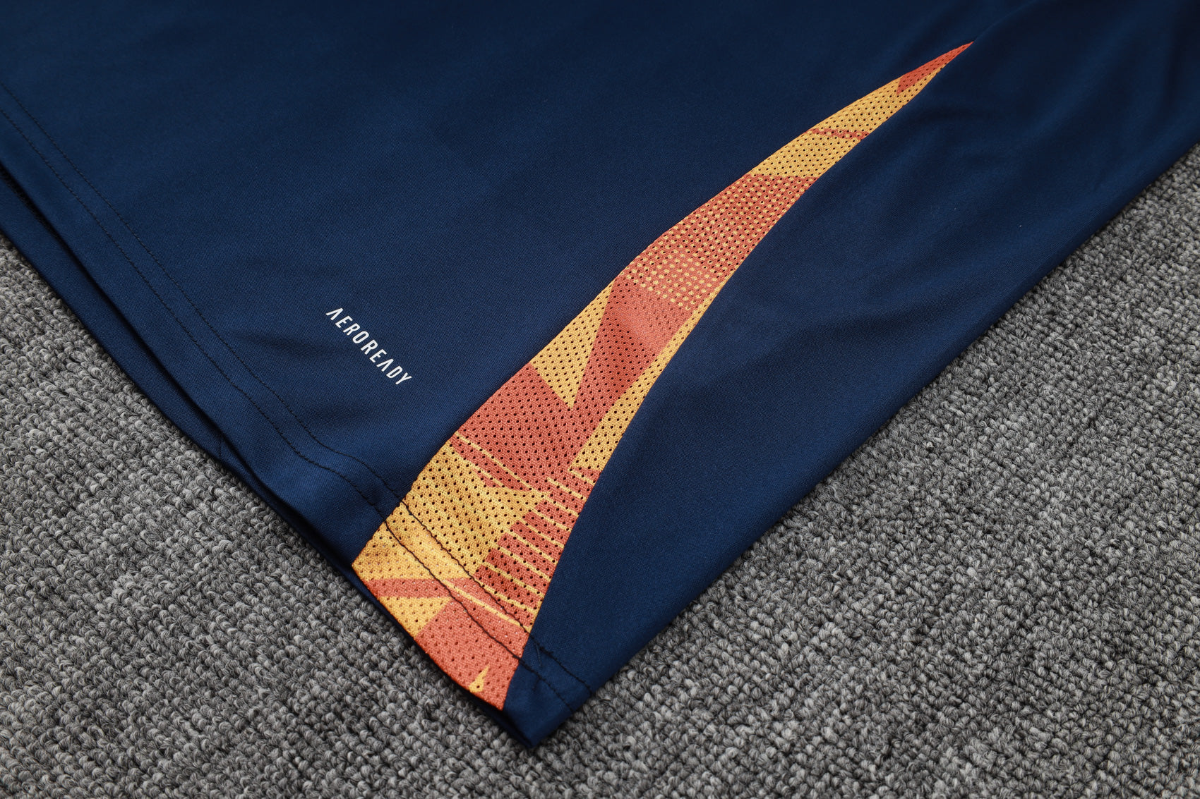New Real Madrid 6º TrackSuit Corto 24/25