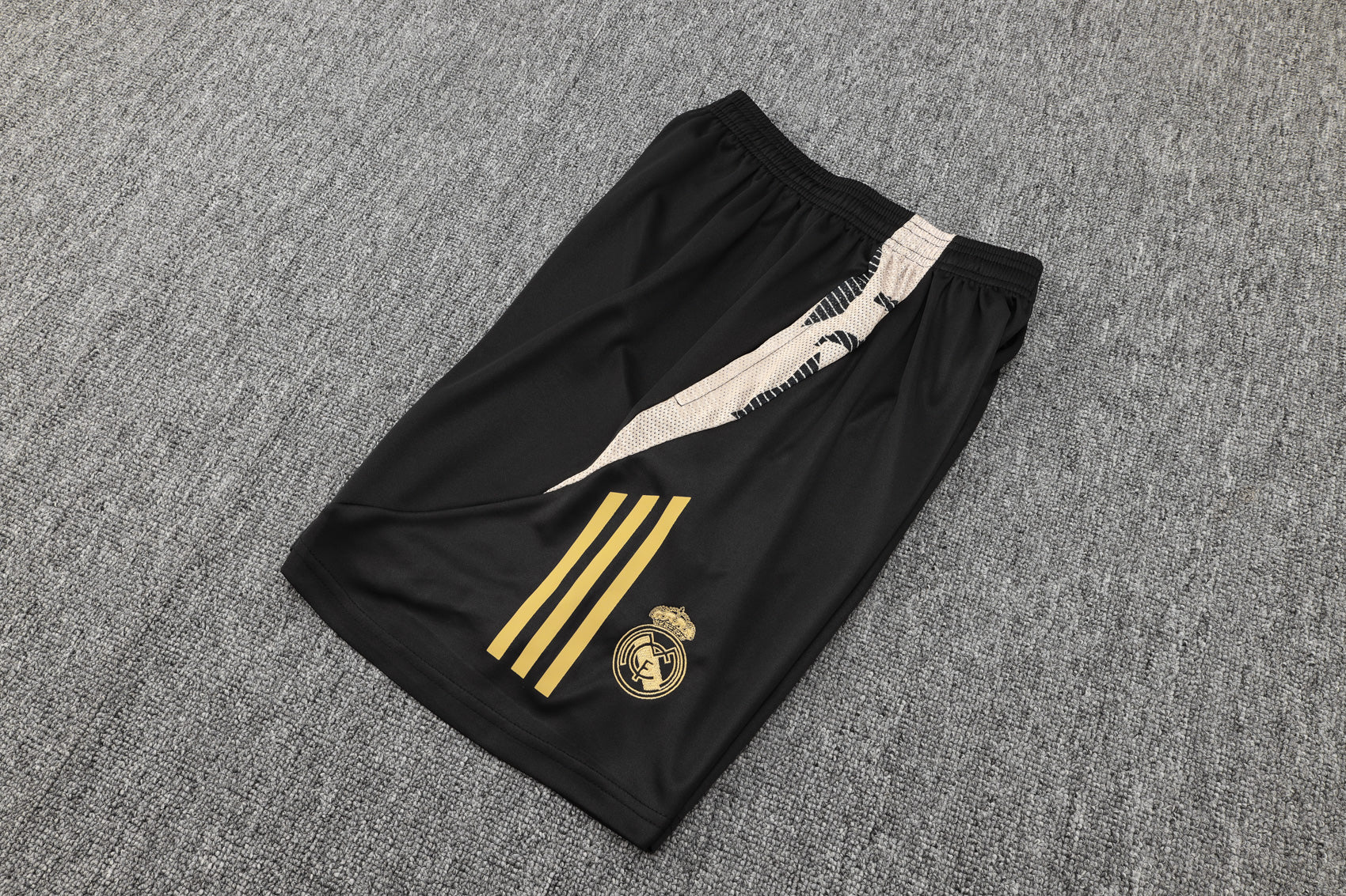 New Real Madrid 8º TrackSuit Corto 24/25