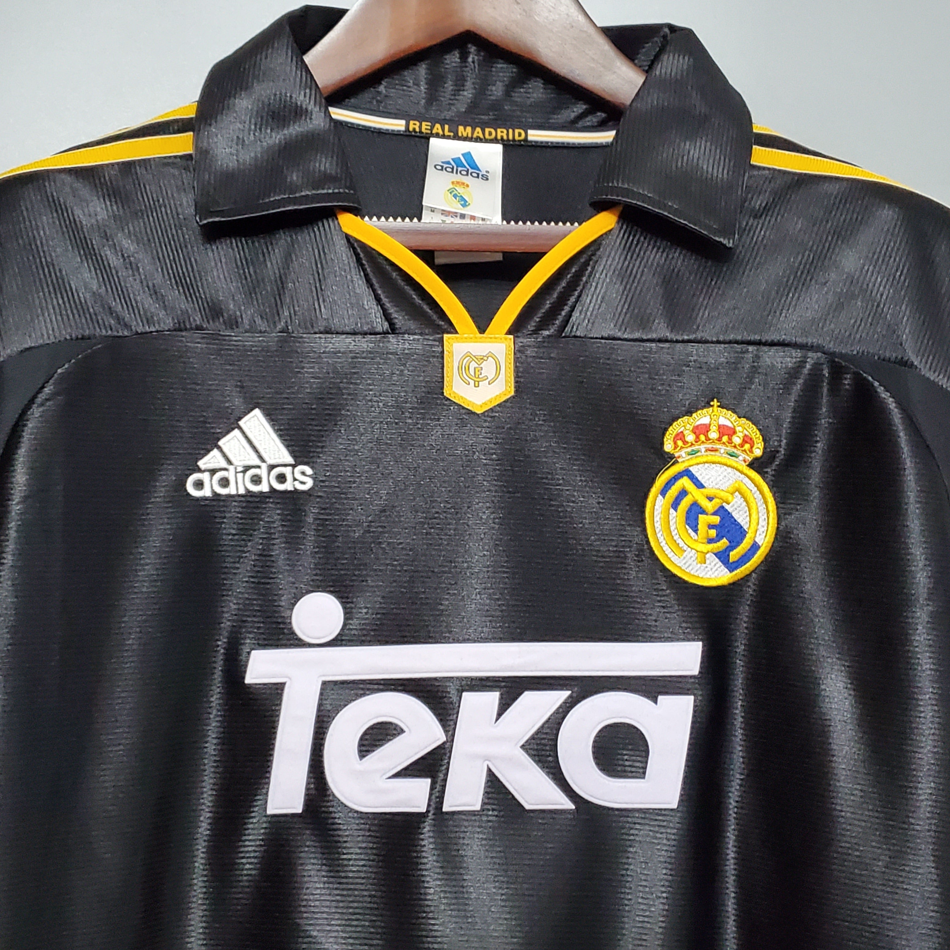 New Retro Real Madrid Shirt 98/00