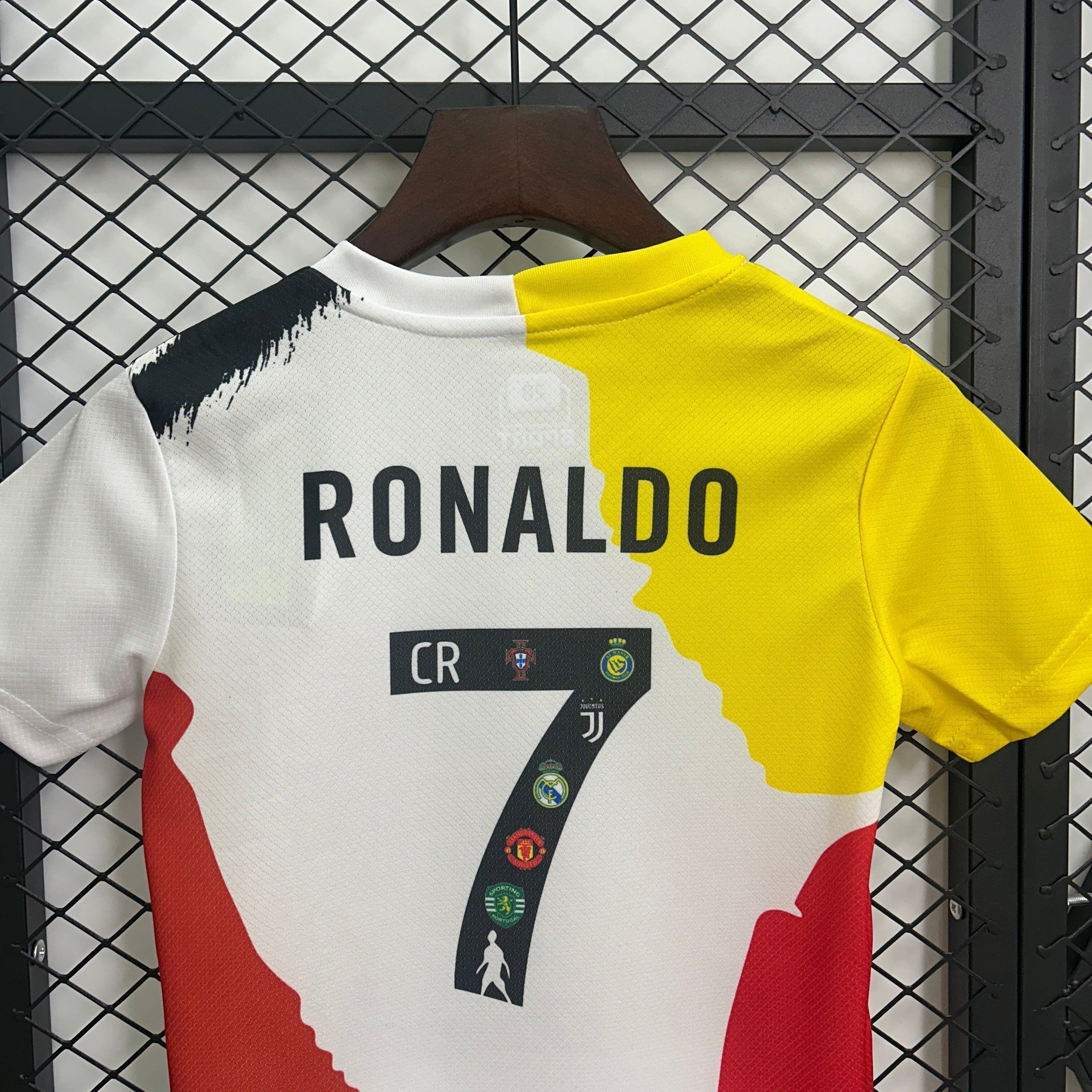 New Conjunto Niño Cristiano Ronaldo Special Edition 25/26