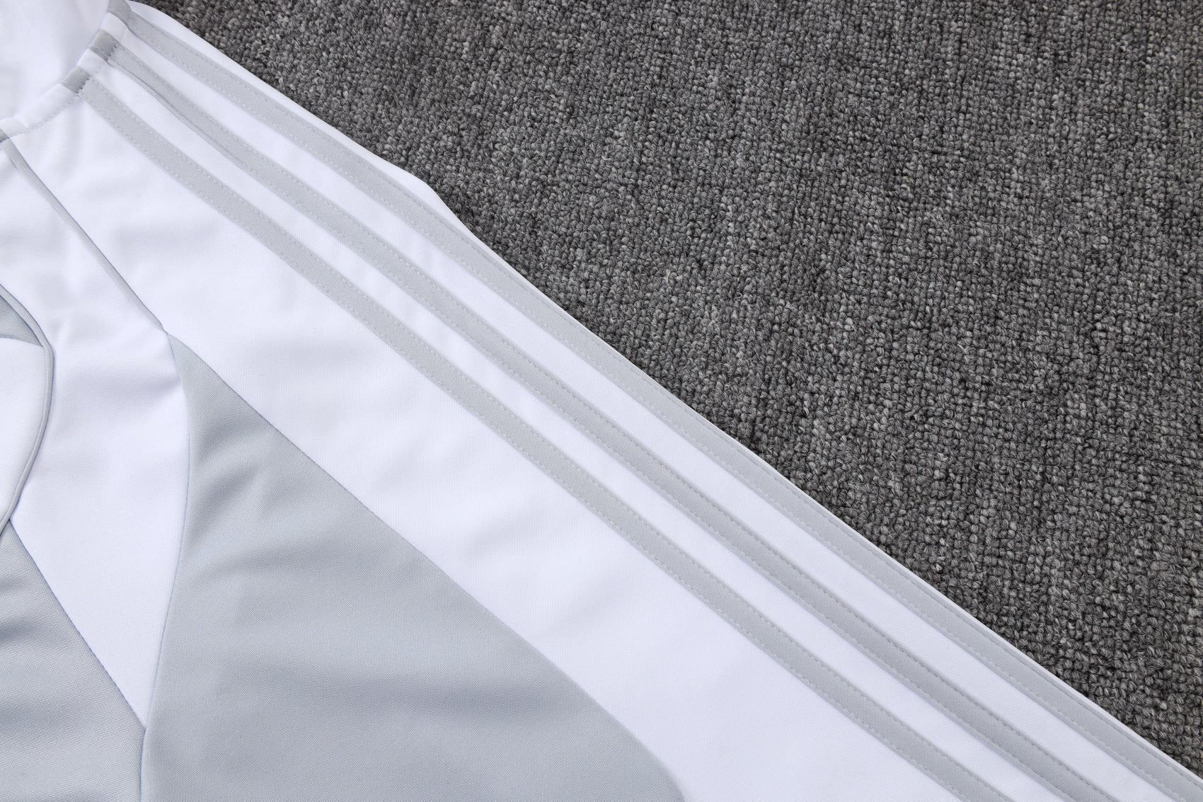New Real Madrid TrackSuit Complete 1º 25/26