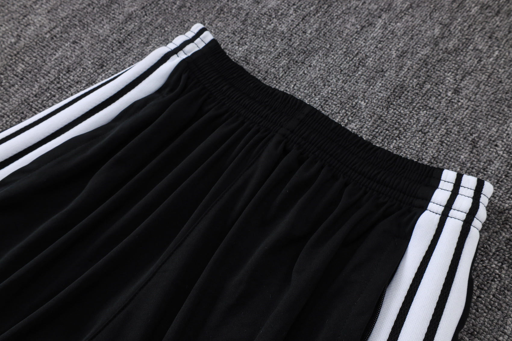 New Real Madrid TrackSuit Corto 25/26