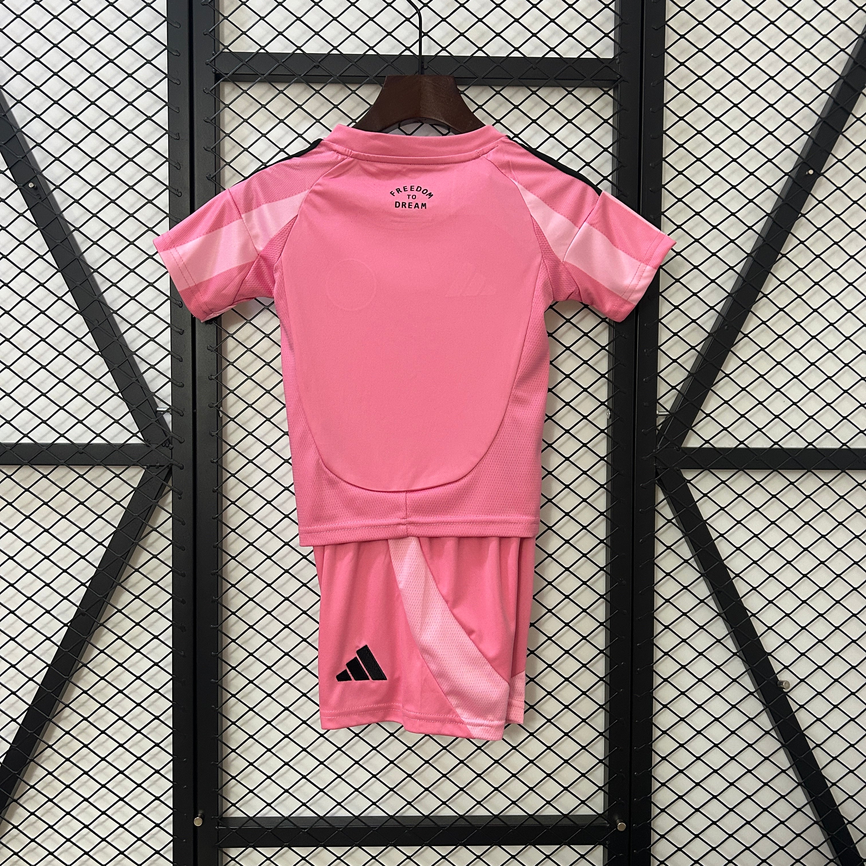 New Conjunto Niño Inter Miami Home 25/26