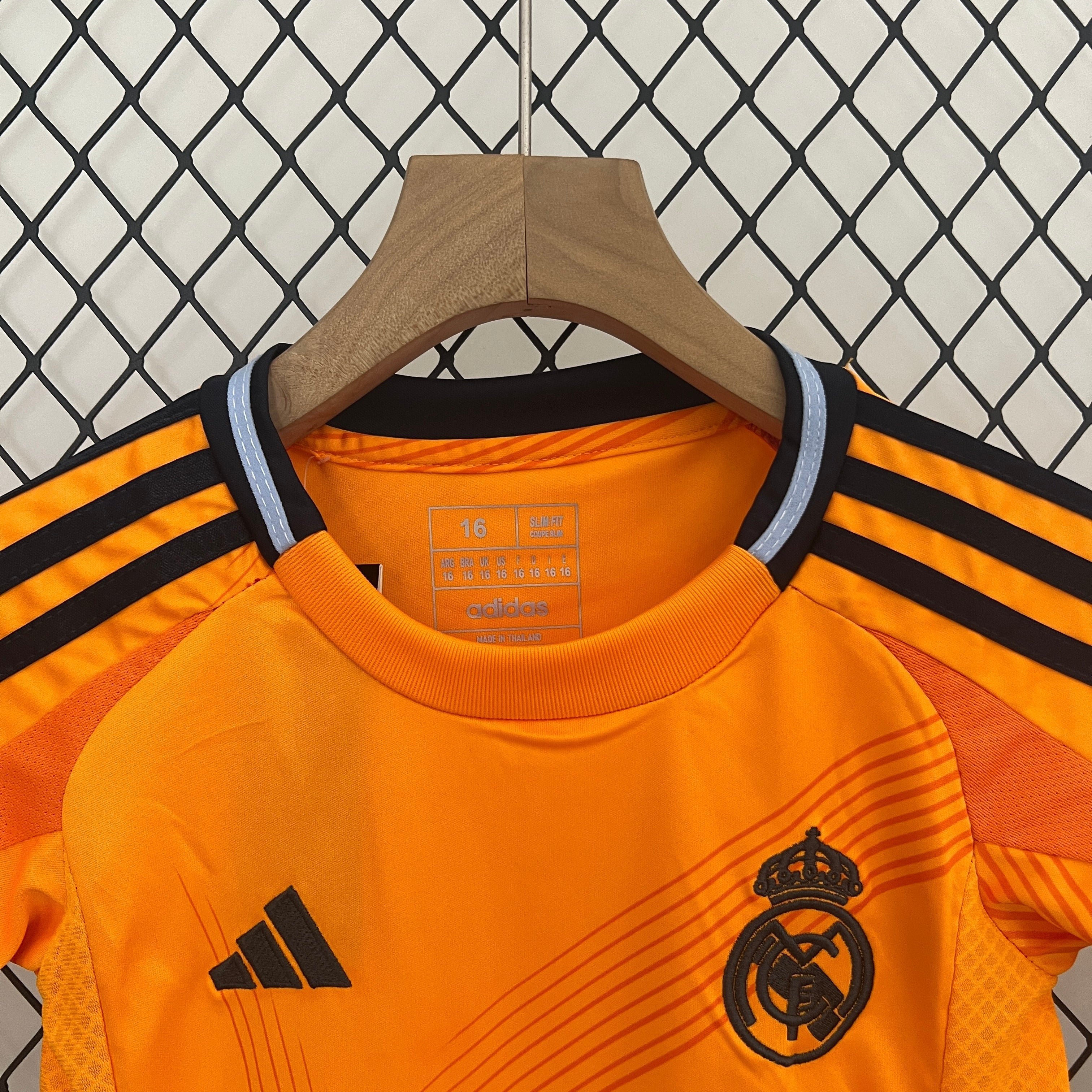 New Conjunto Niño Real Madrid Away 2024/25