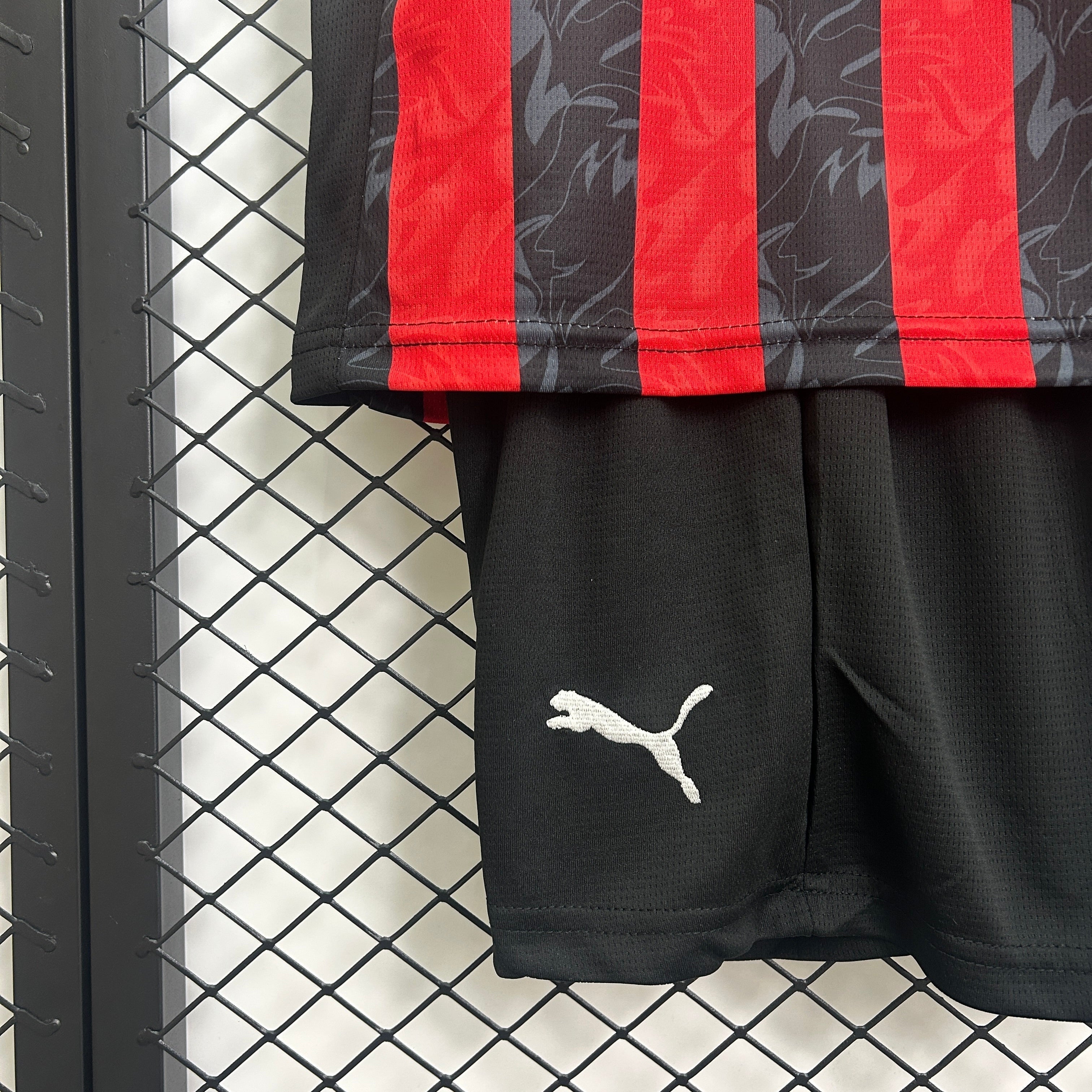 New Conjunto AC Milan Home 25/26