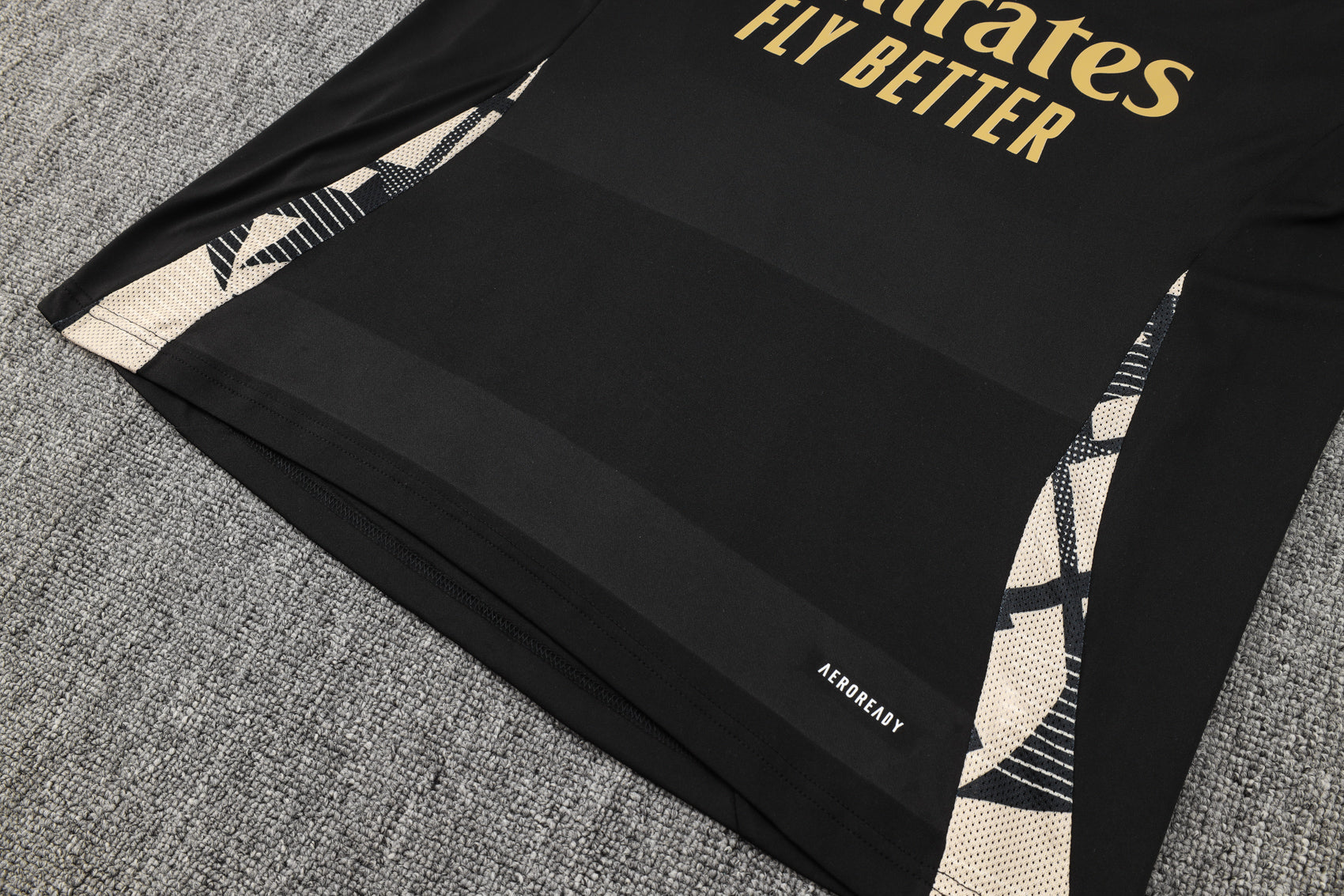 New Real Madrid 8º TrackSuit Corto 24/25