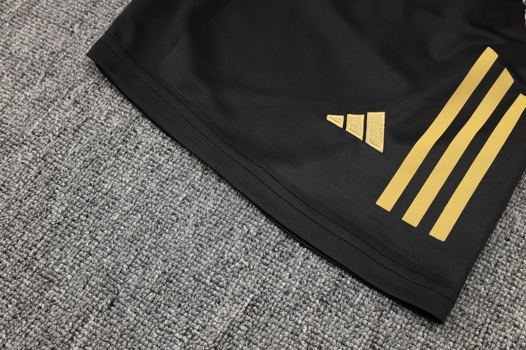 New Real Madrid 8º TrackSuit Corto 24/25