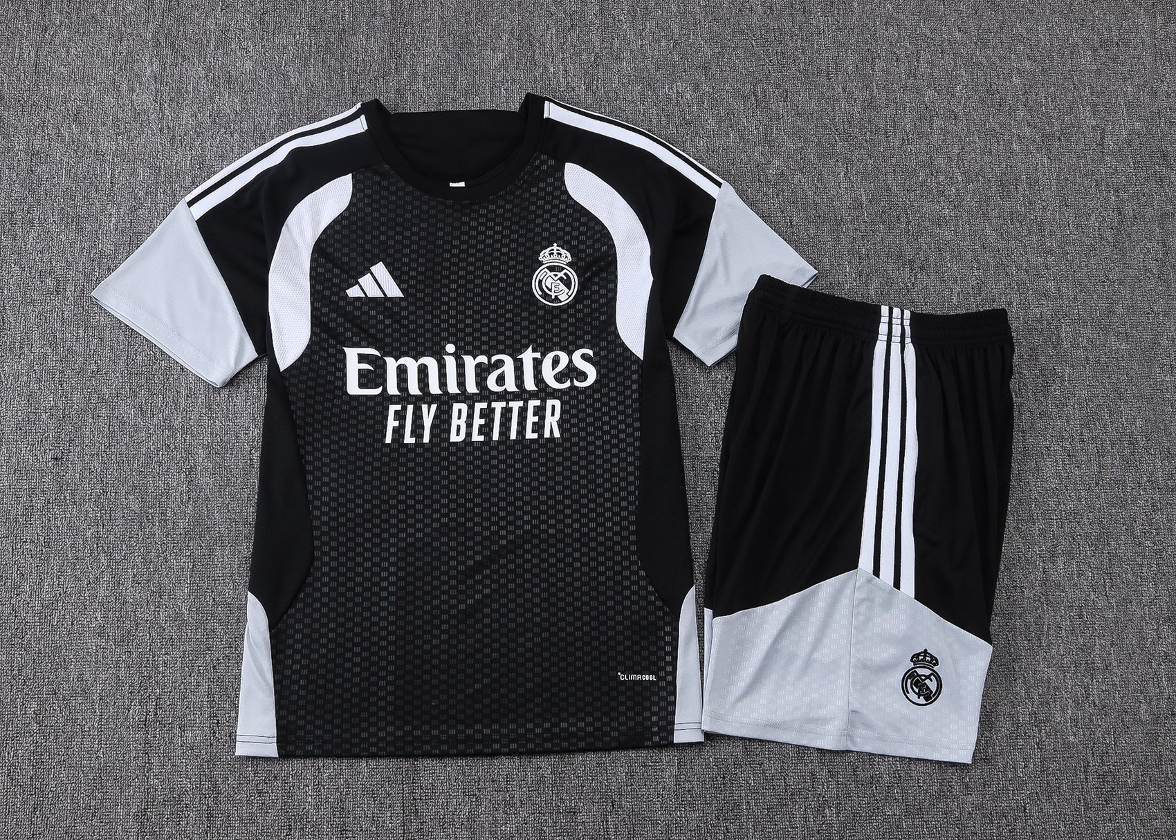New Real Madrid TrackSuit Corto 25/26