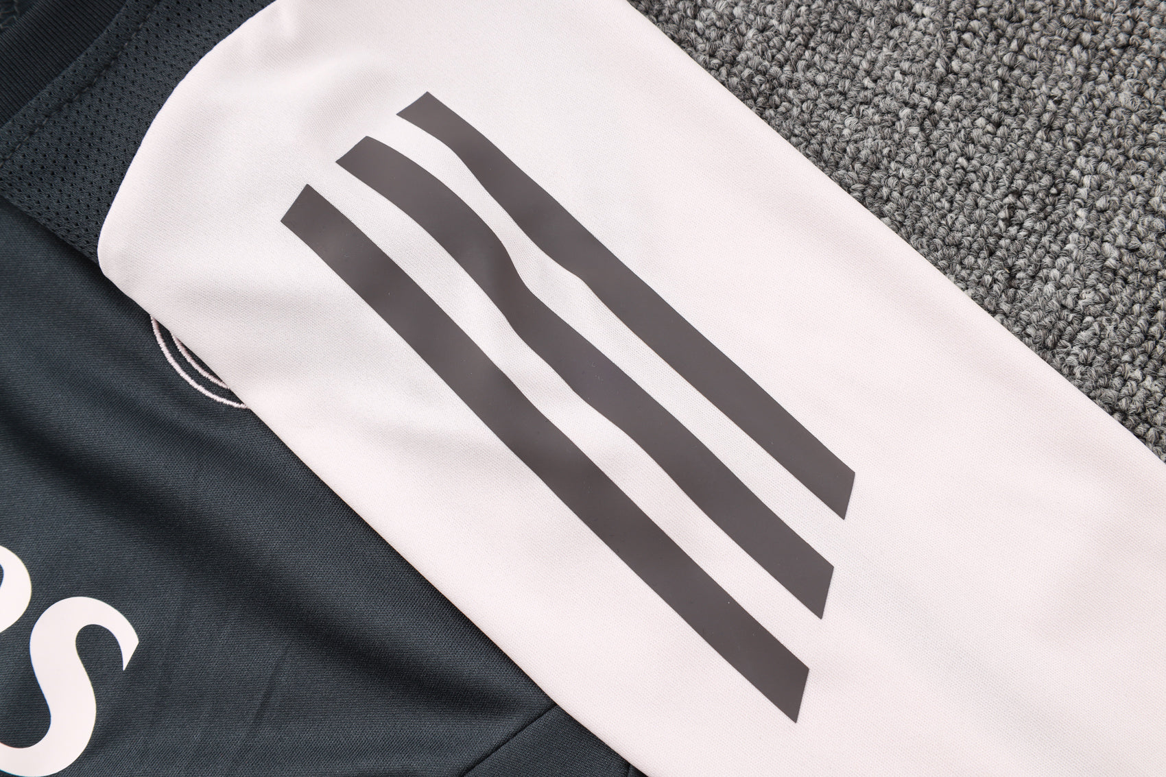 New Real Madrid 6º TrackSuit Corto 24/25