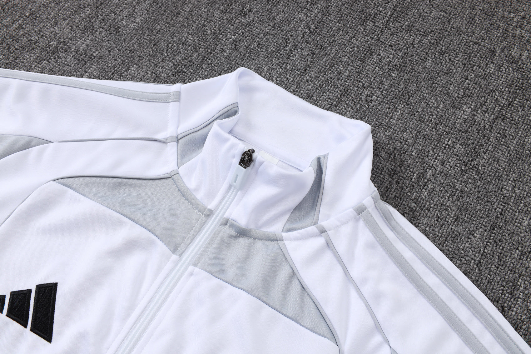 New Real Madrid TrackSuit Complete 1º 25/26
