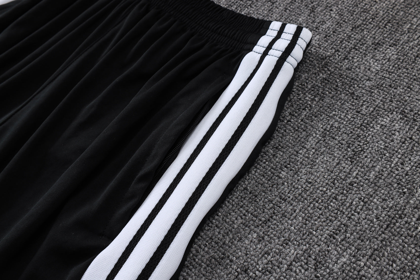 New Real Madrid TrackSuit Corto 25/26