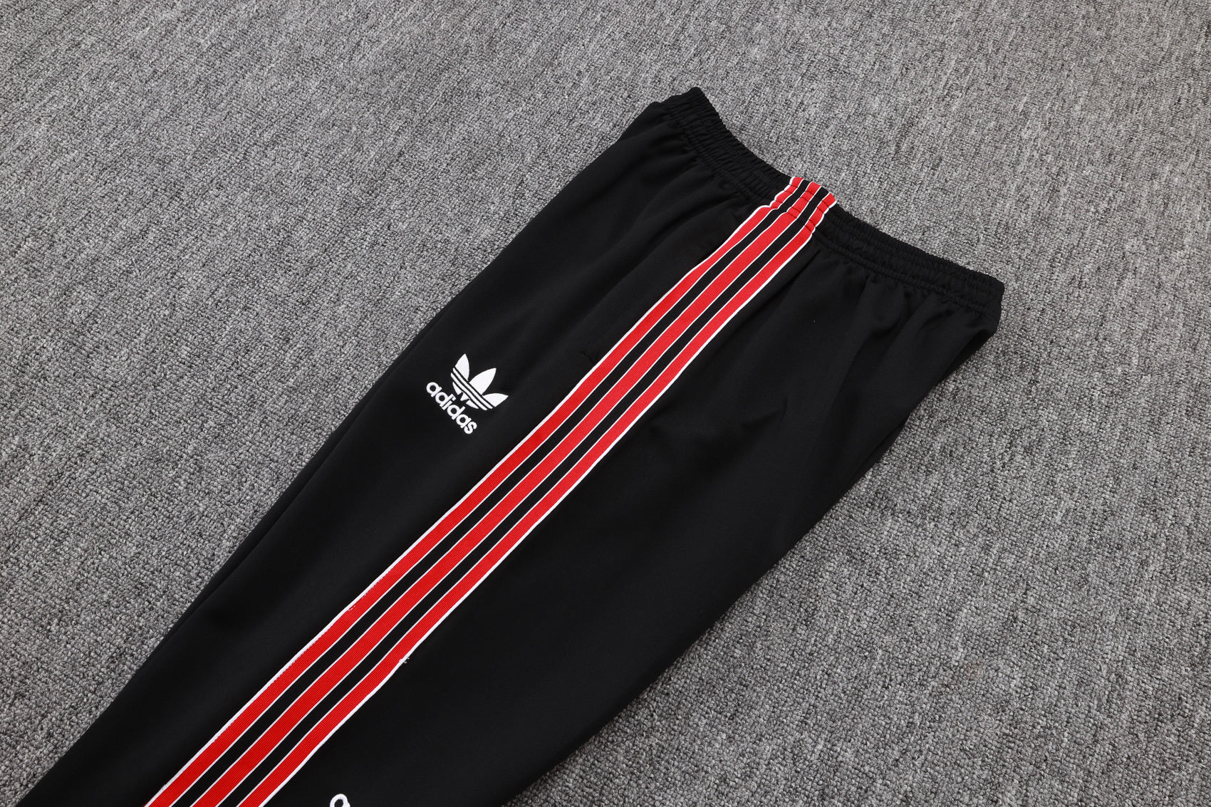 New Manchester United TrackSuit Complete 25/26