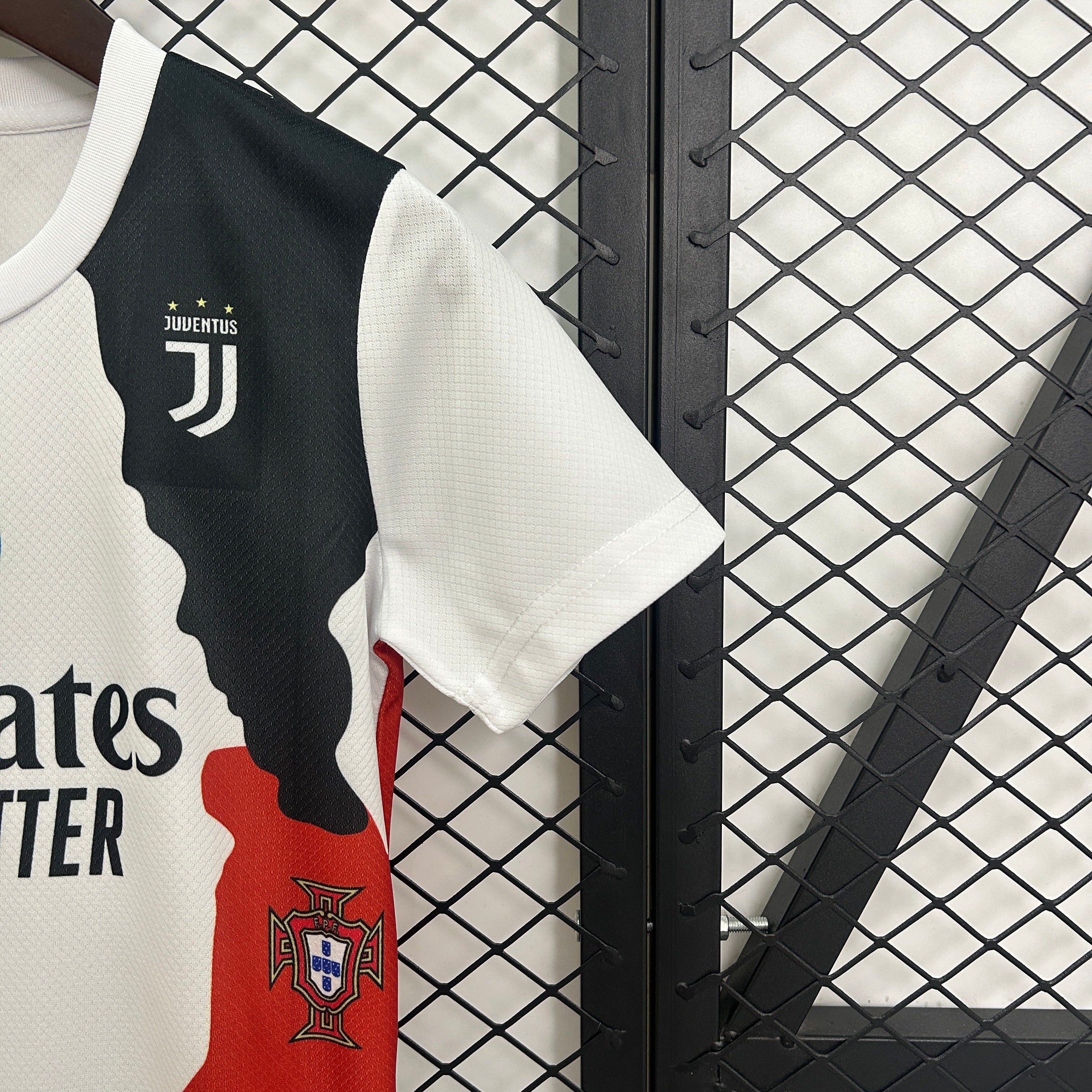 New Conjunto Niño Cristiano Ronaldo Special Edition 25/26