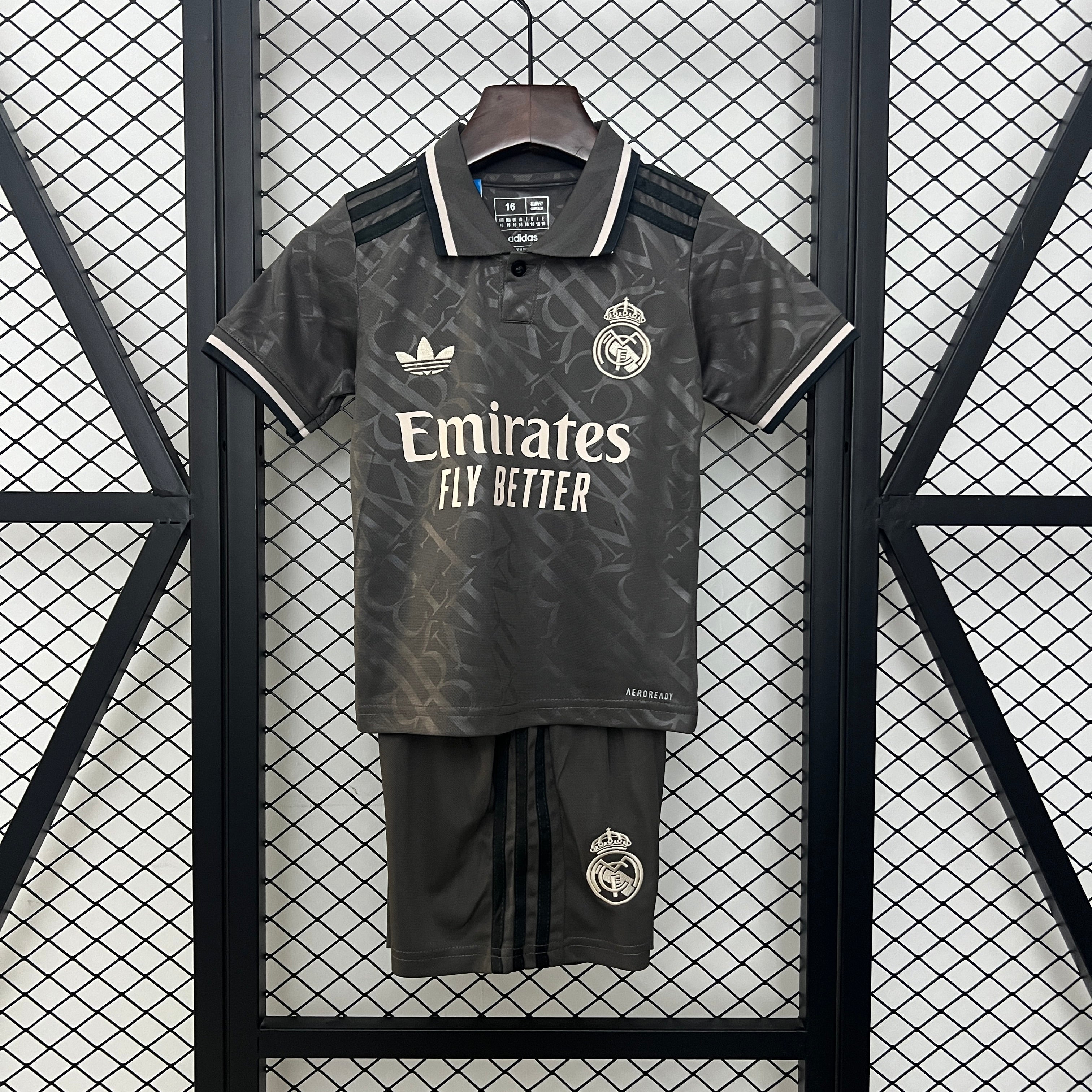 Conjunto Niño Real Madrid 2024/25