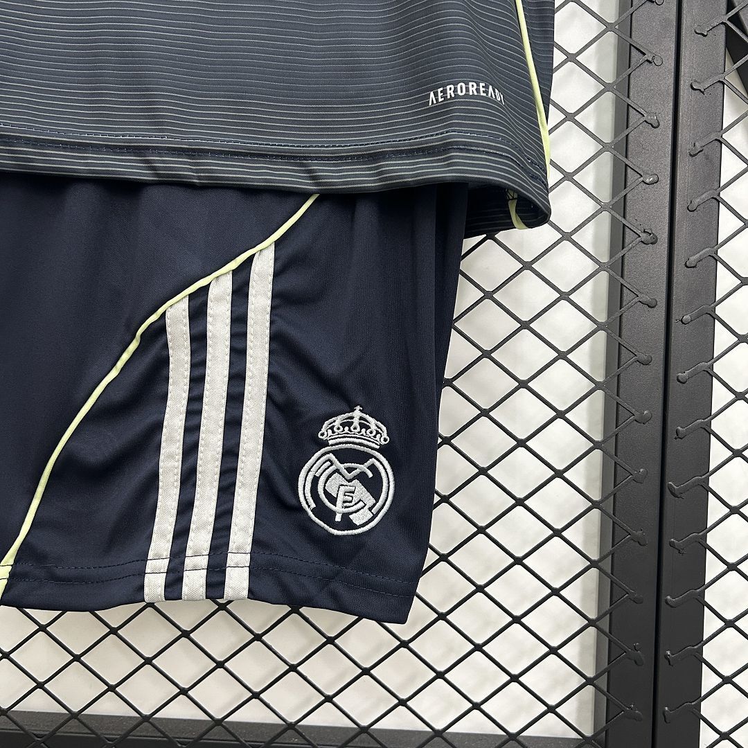 New Conjunto Niño Real Madrid Away 25/26
