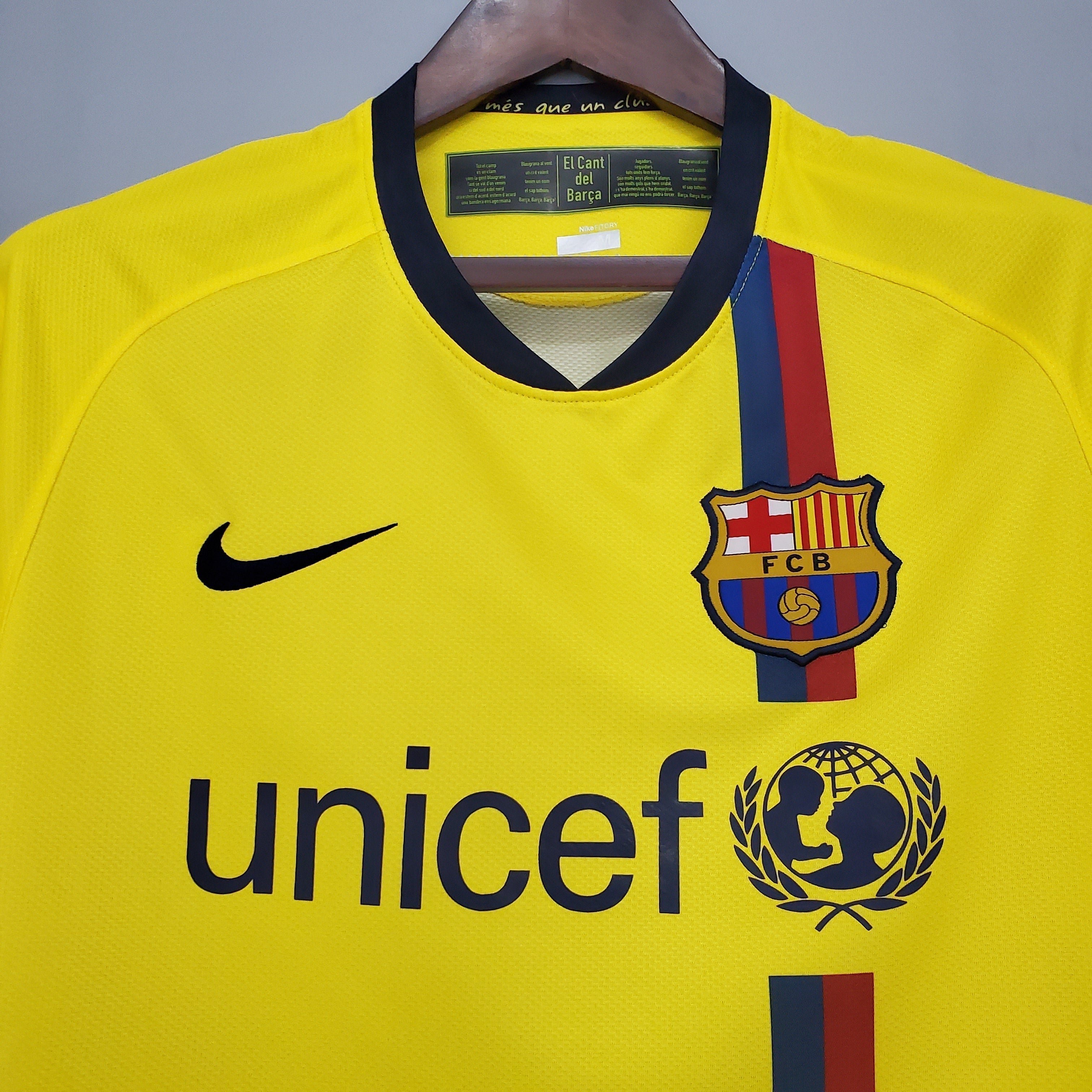 New FC Barcelona Retro Shirt 08/09