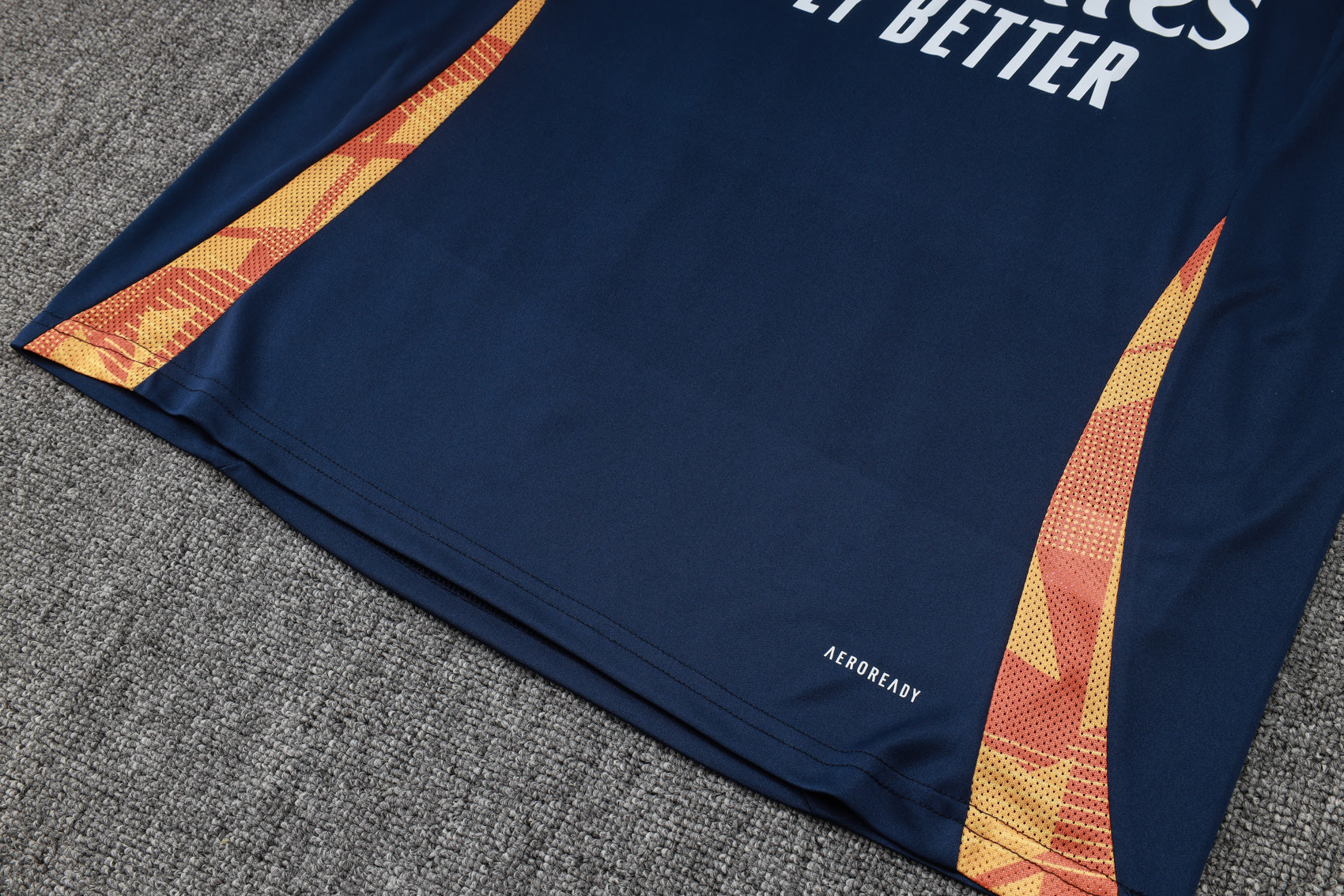 New Real Madrid 6º TrackSuit Corto 24/25