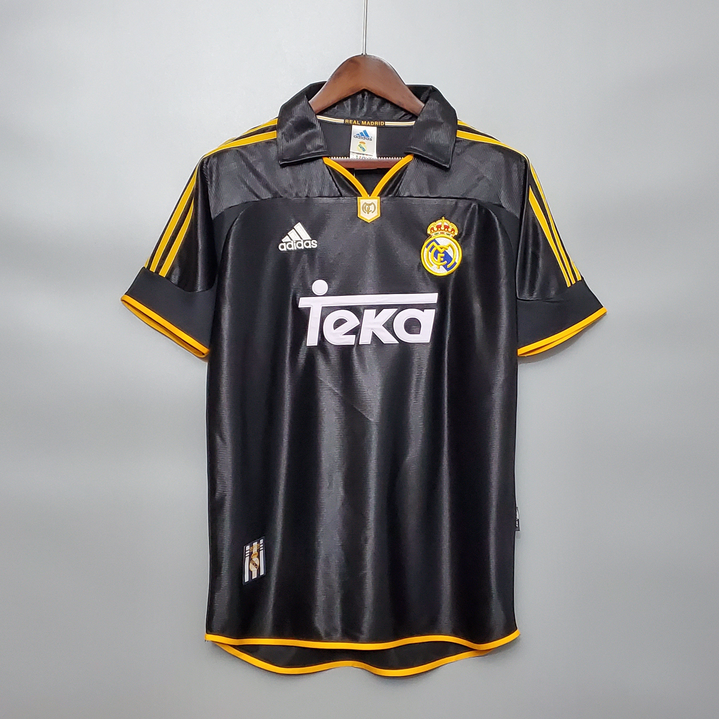 New Retro Real Madrid Shirt 98/00