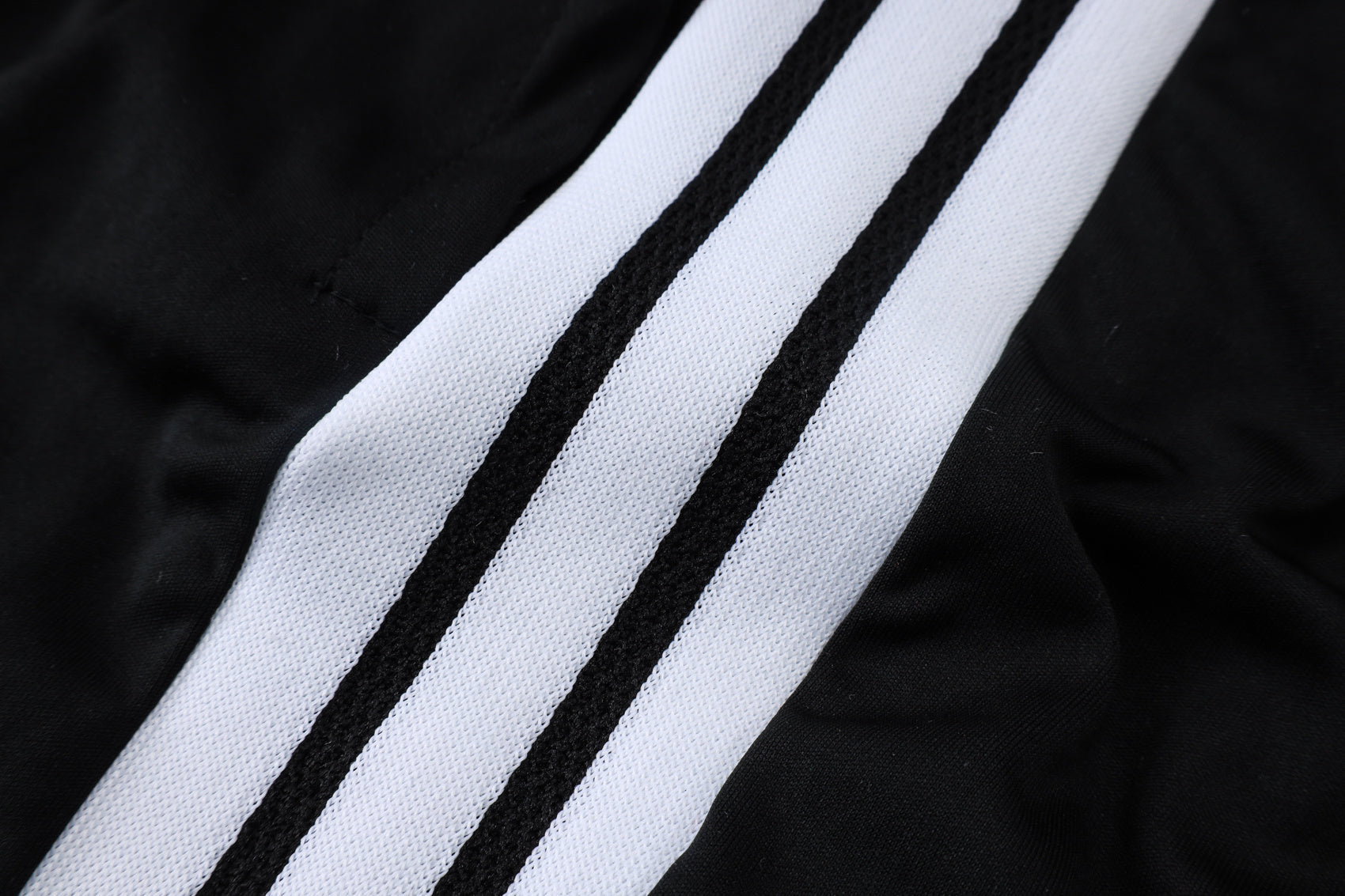 New Real Madrid TrackSuit Corto 25/26