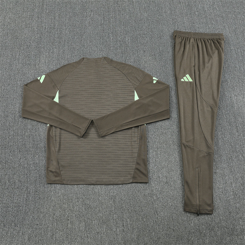 New Real Madrid TrackSuit Complete 25/26 3º