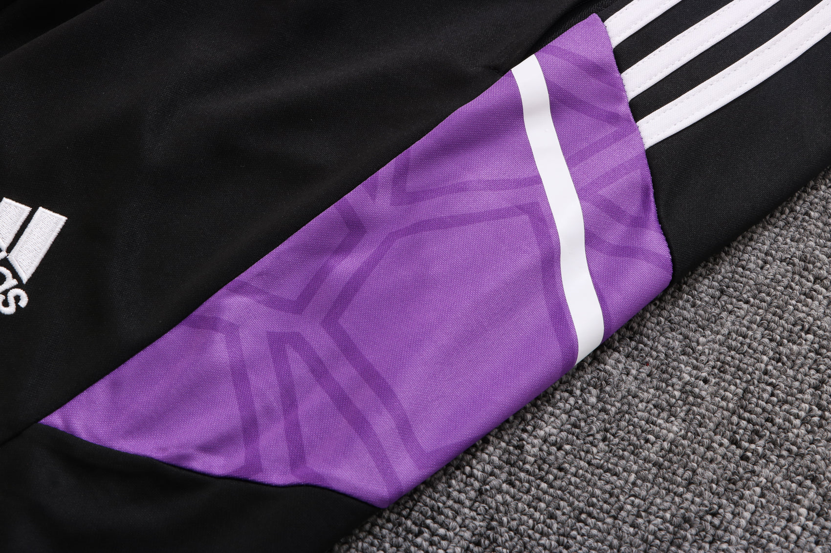 New Real Madrid TrackSuit Corto 3º