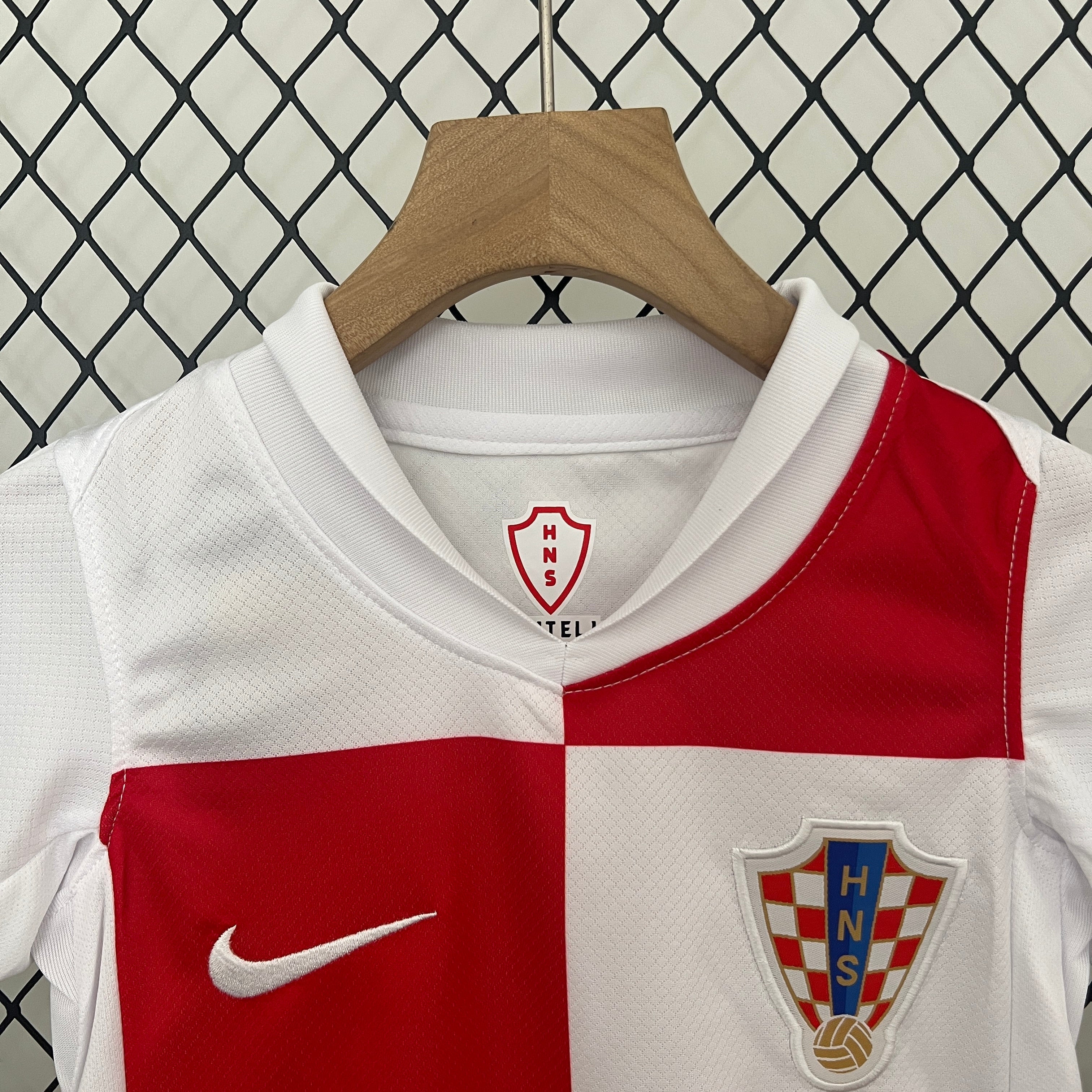 New Conjunto Niño Croacia Euro 2024