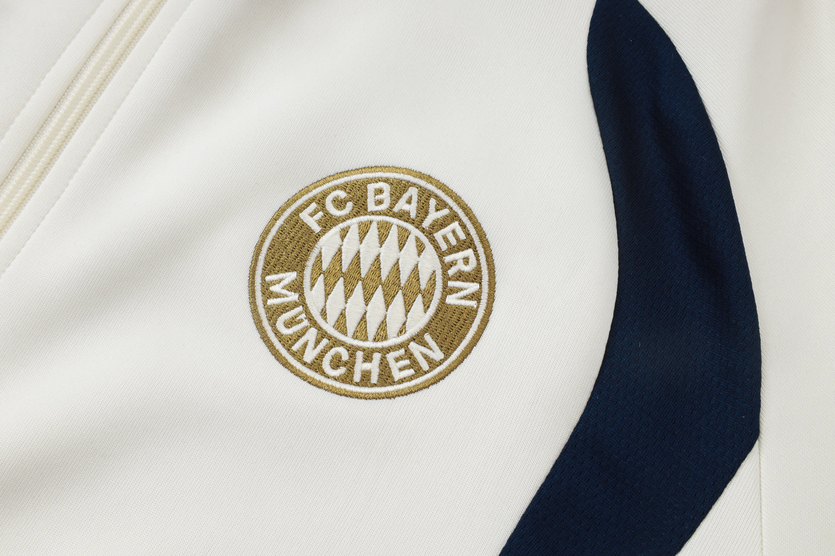 New Bayern Munich TrackSuit 2º Complete Cremallera 26/27
