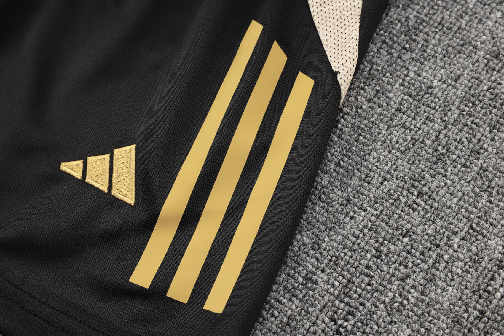 New Real Madrid 8º TrackSuit Corto 24/25