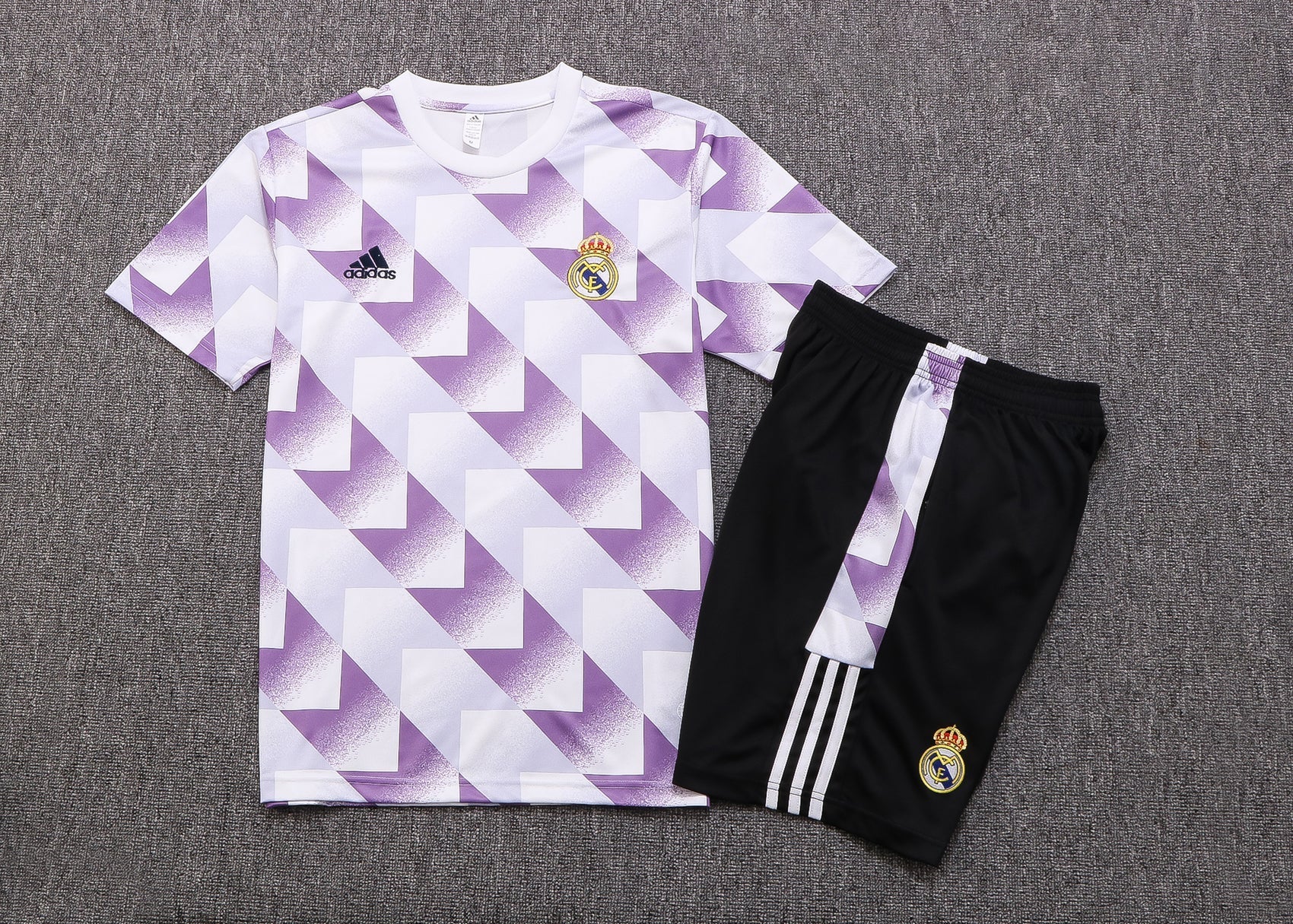 New Real Madrid TrackSuit Corto 1º
