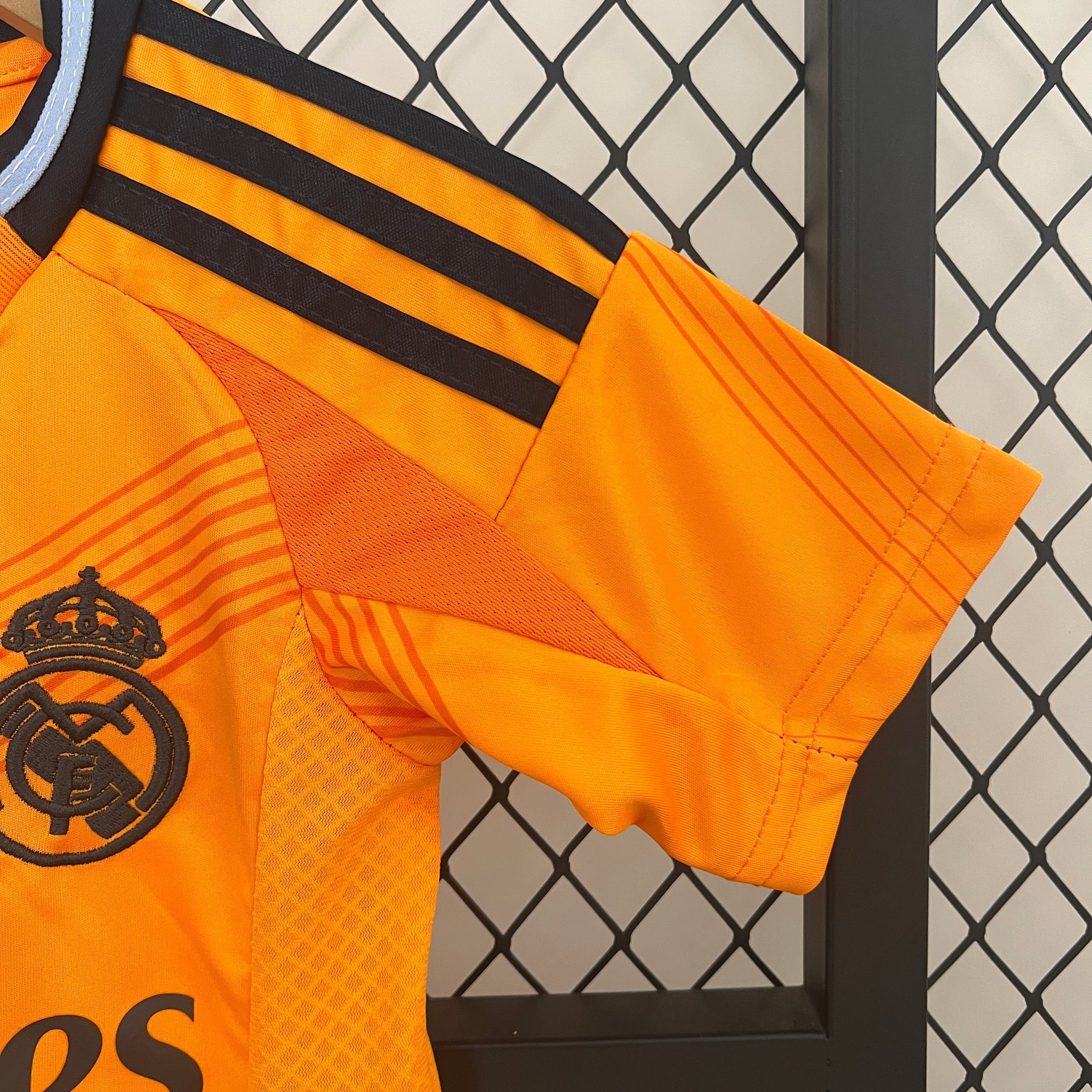 New Conjunto Niño Real Madrid Away 2024/25
