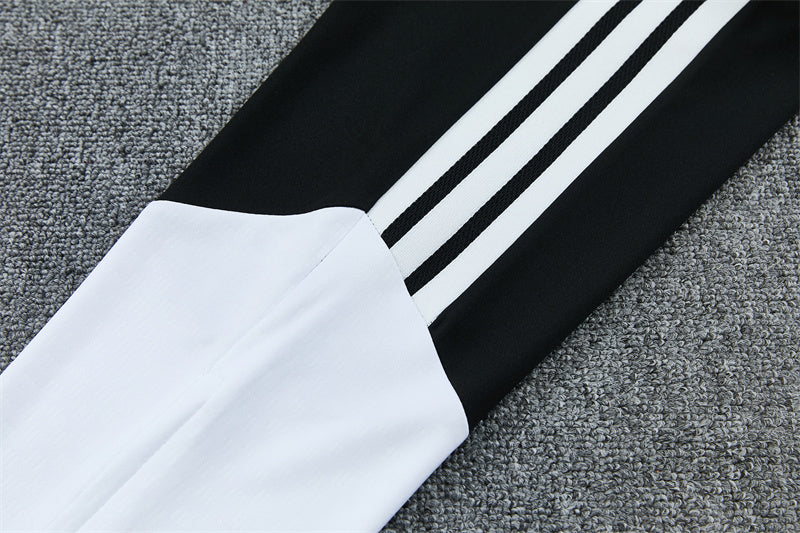 Niño - Juventus de Turín TrackSuit Complete 26/27