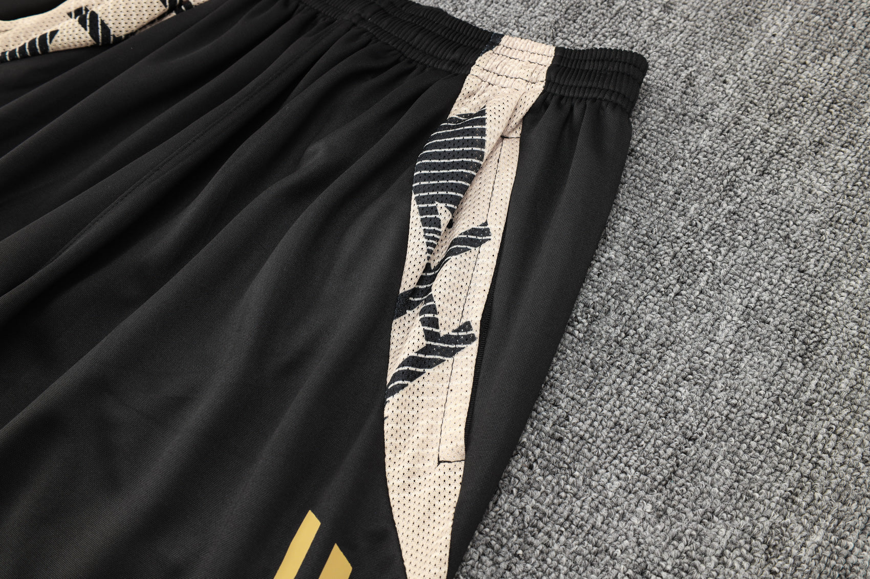 New Real Madrid 8º TrackSuit Corto 24/25