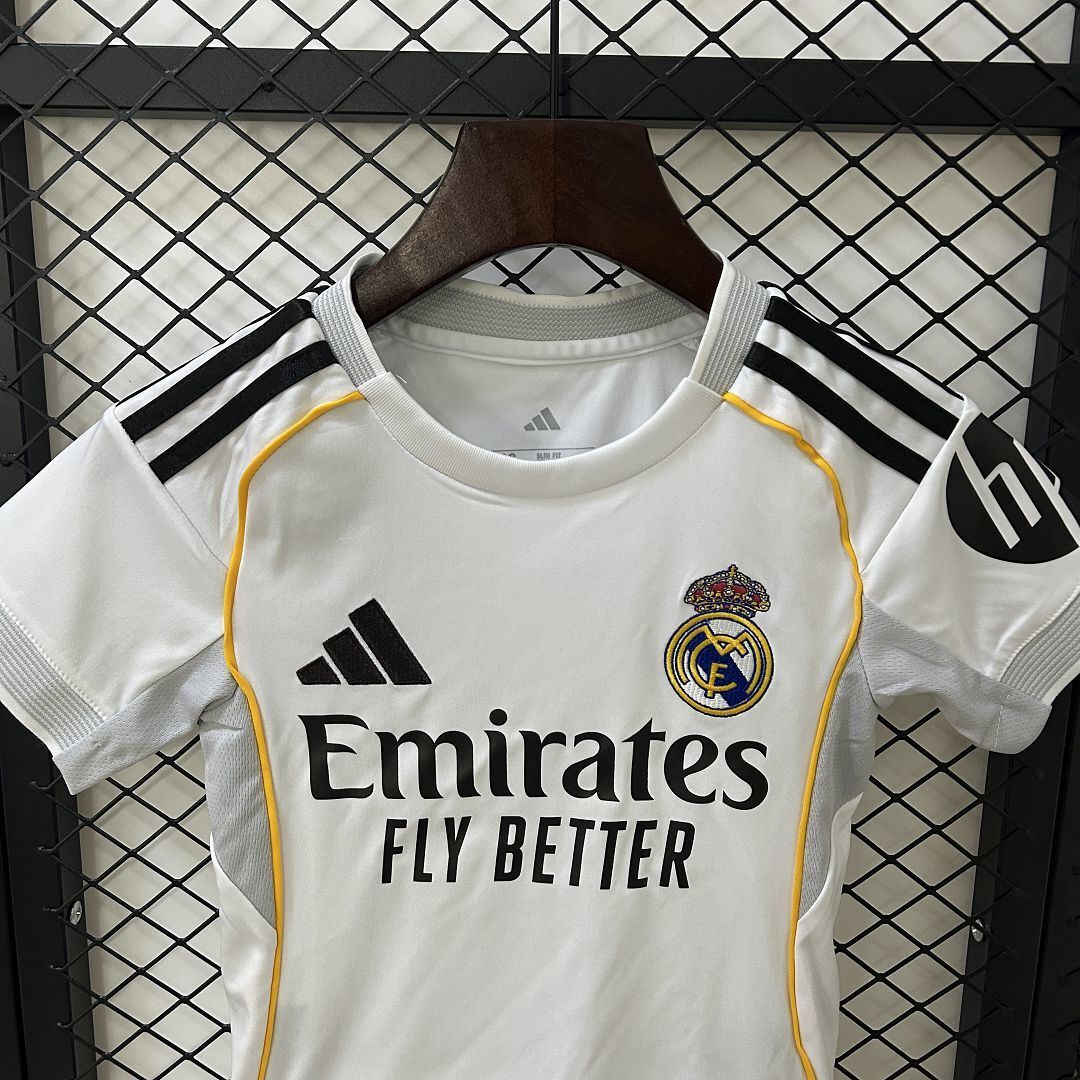 New Conjunto Niño Real Madrid Home 25/26