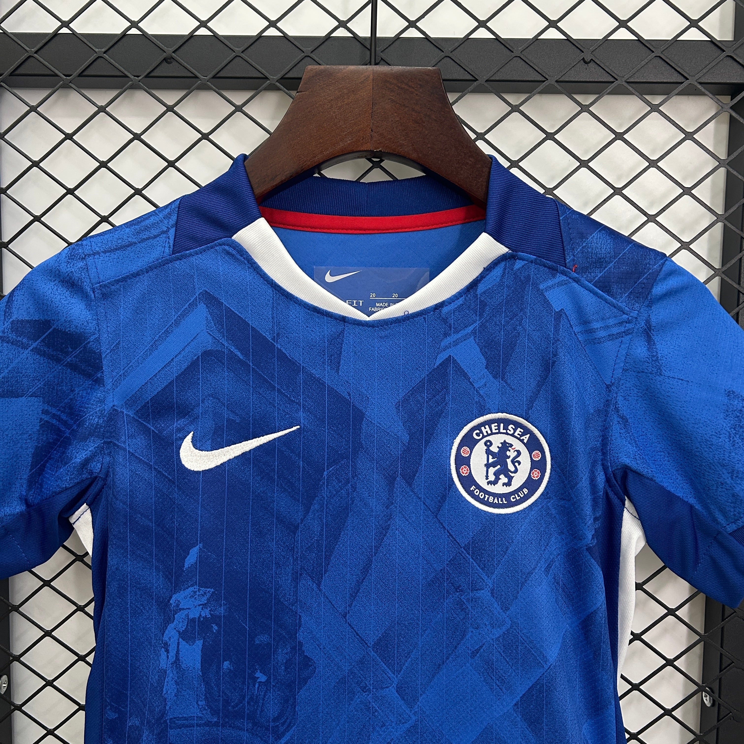 New Conjunto Niño Chelsea Home 25/26