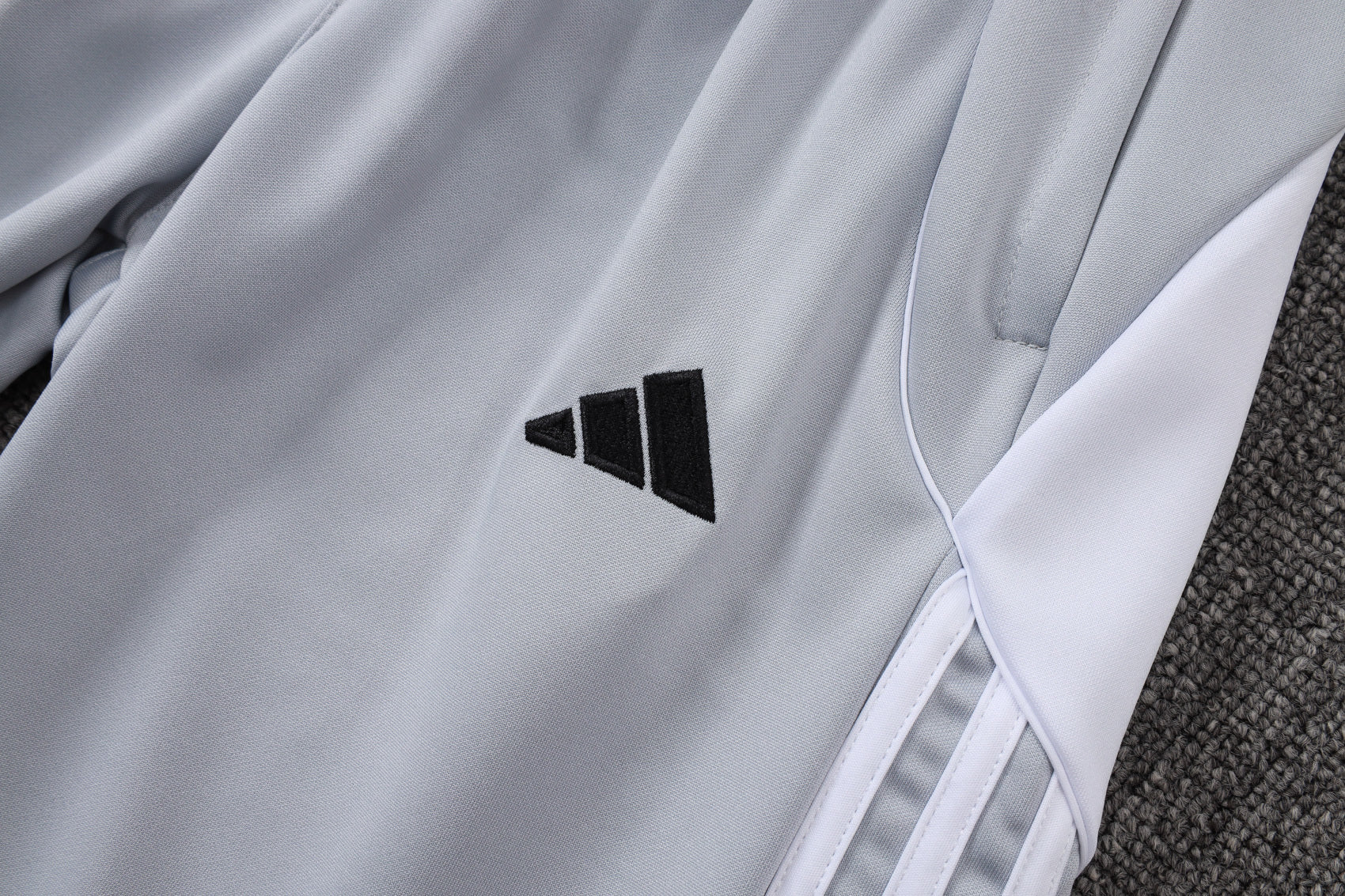 New Real Madrid TrackSuit Complete 1º 25/26