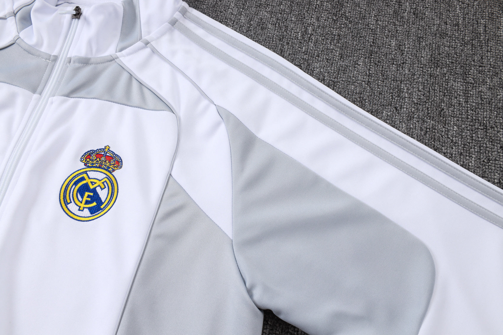 New Real Madrid TrackSuit Complete 1º 25/26