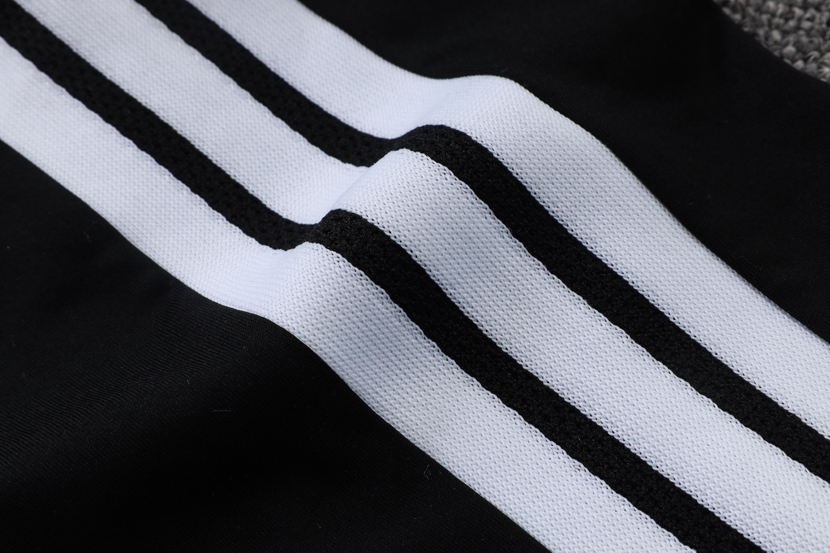 New Real Madrid TrackSuit Corto 25/26