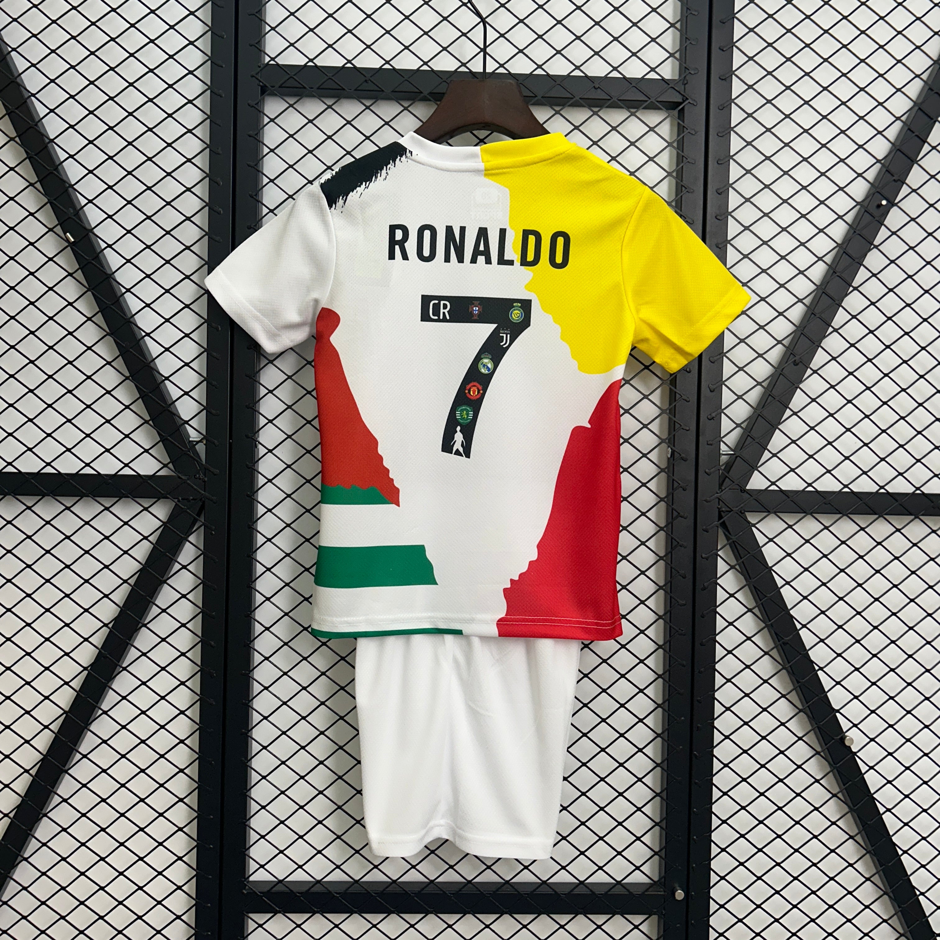 New Conjunto Niño Cristiano Ronaldo Special Edition 25/26