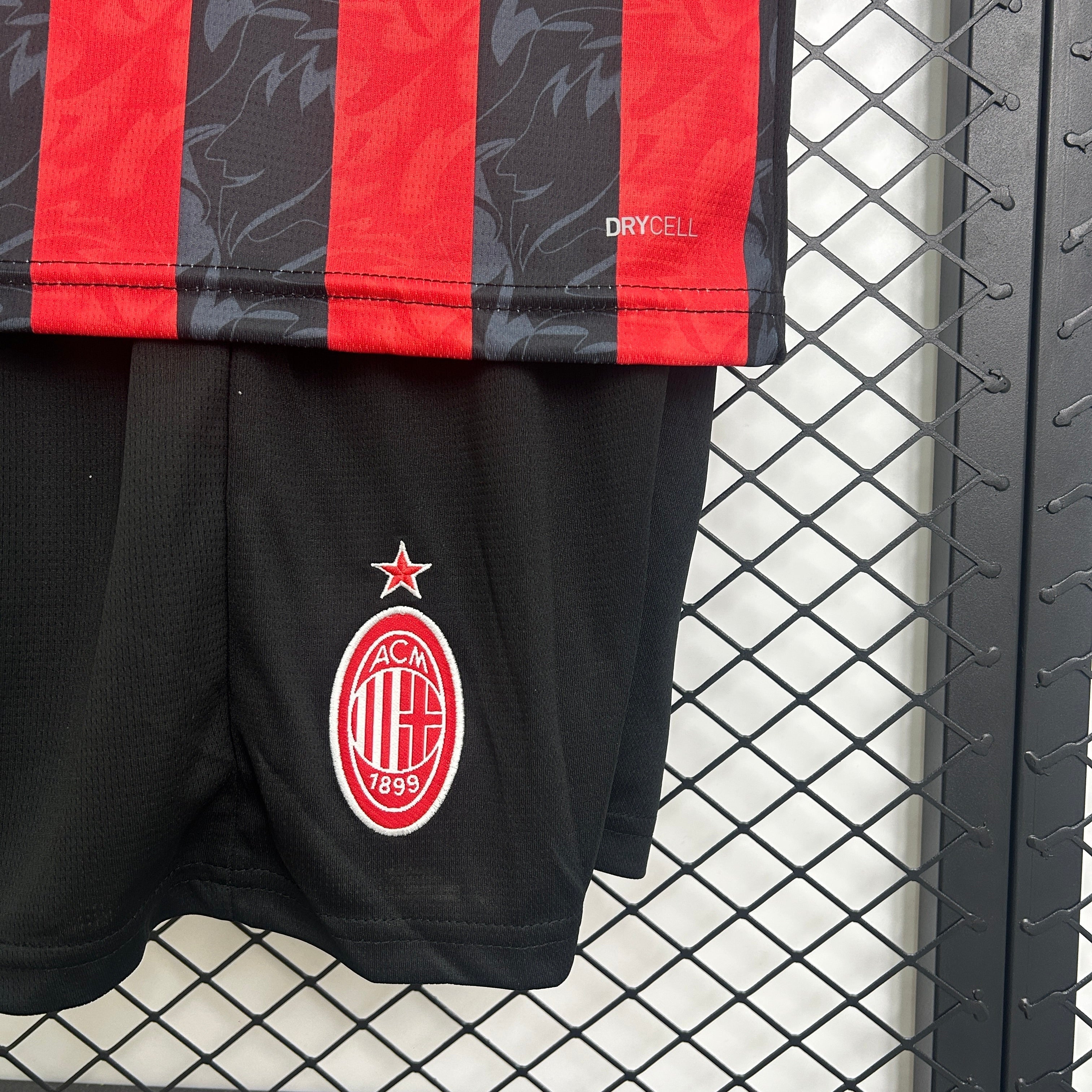 New Conjunto AC Milan Home 25/26