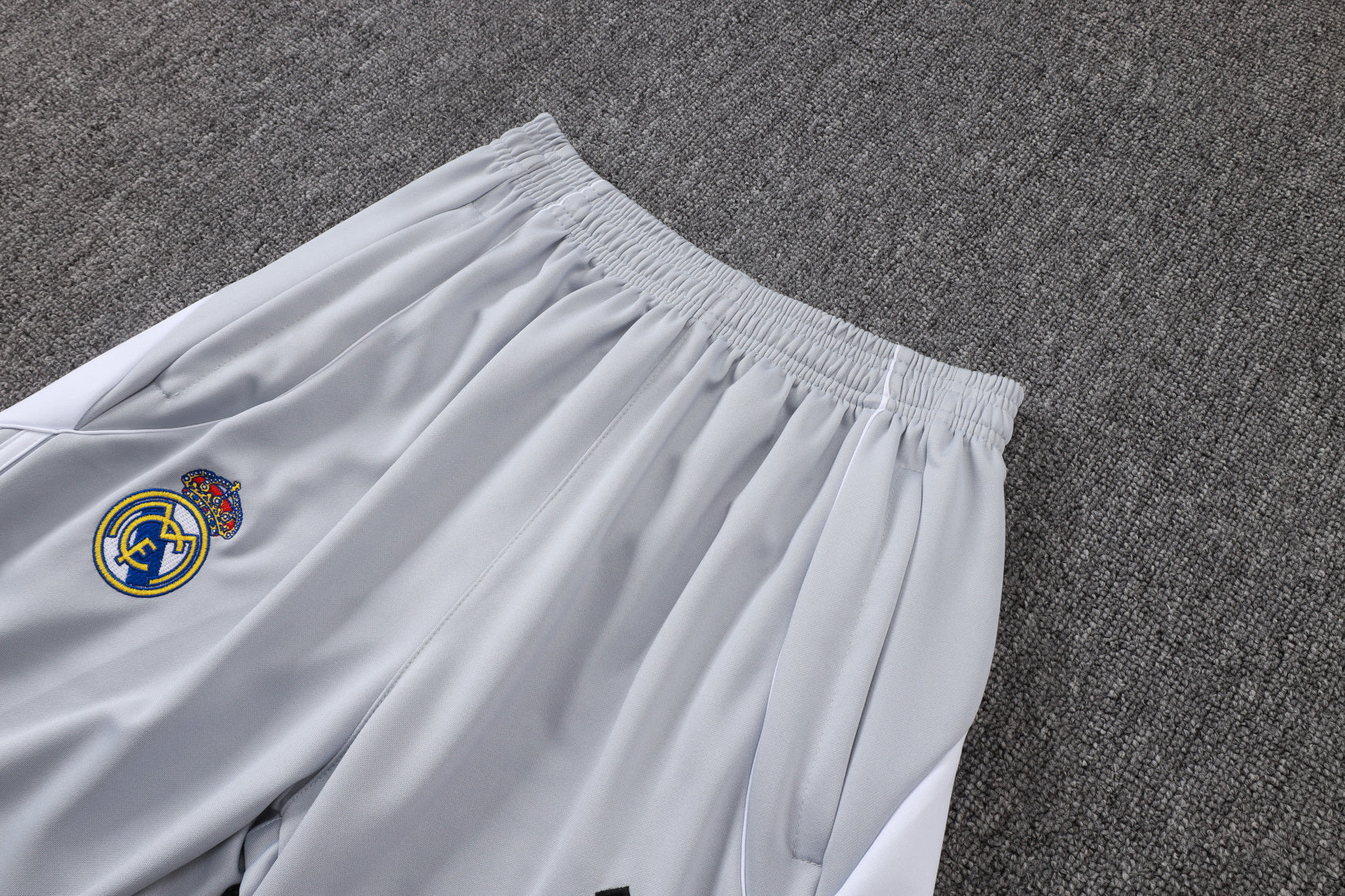 New Real Madrid TrackSuit Complete 1º 25/26