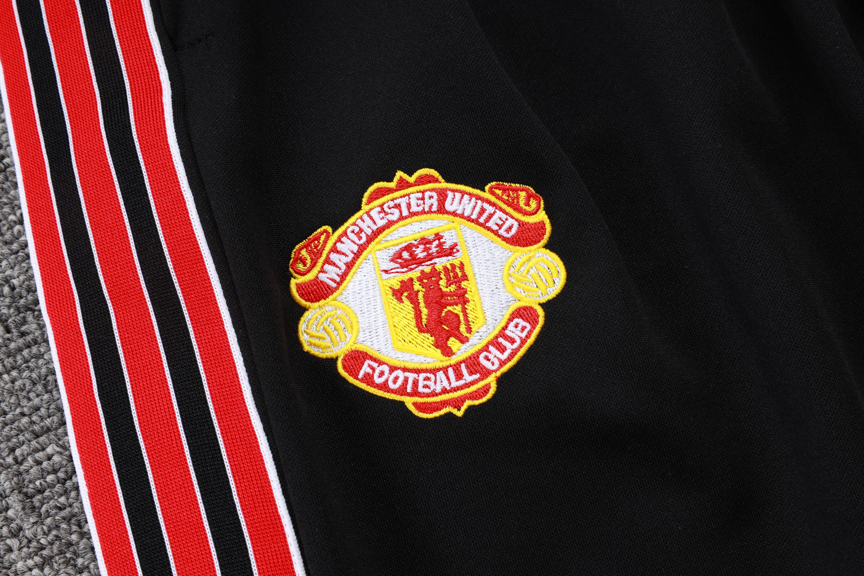 New Manchester United TrackSuit Complete 25/26