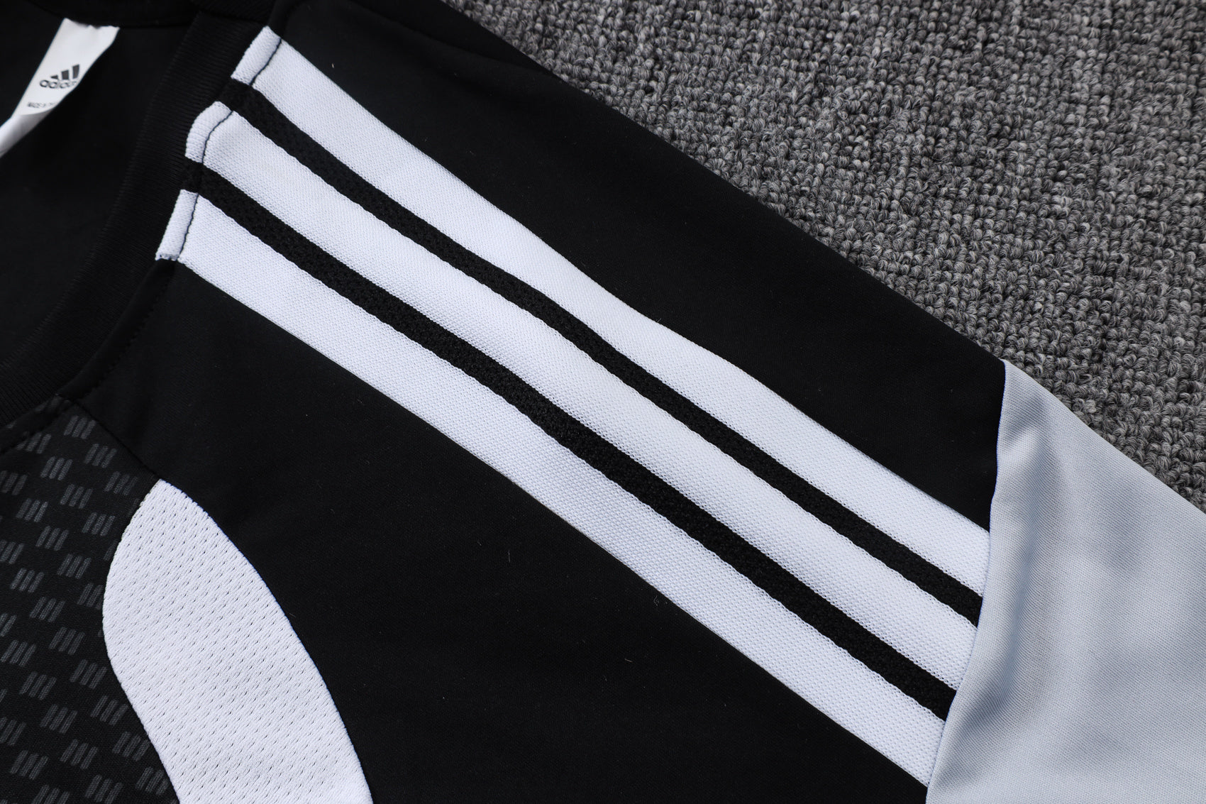 New Real Madrid TrackSuit Corto 25/26